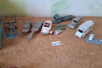 Afbeelding van Lot modelauto's/accesoires ed oa Dinky Toys