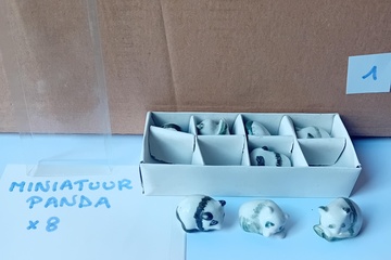 Afbeelding van Miniatuur Panda's 8 stuks