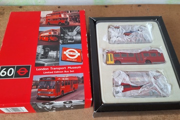 Afbeelding van Exclusive First Editions EFE, London Transport Museum Limited Edition Bus Set (3 bussen), 1:76