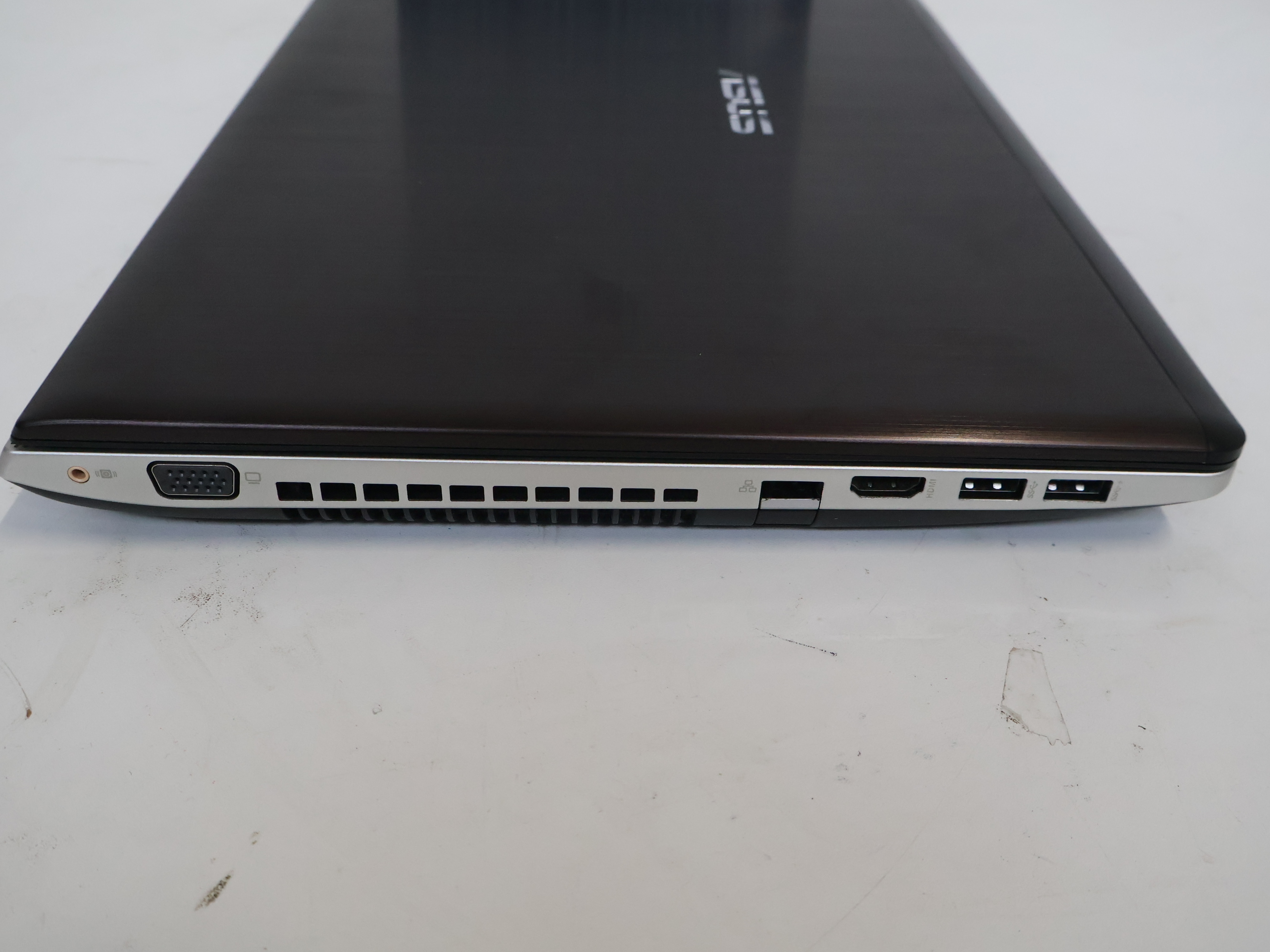 Zwarte ASUS N56VM – foto 2 – kavel bij GSD Auctions, Zoeterwoude