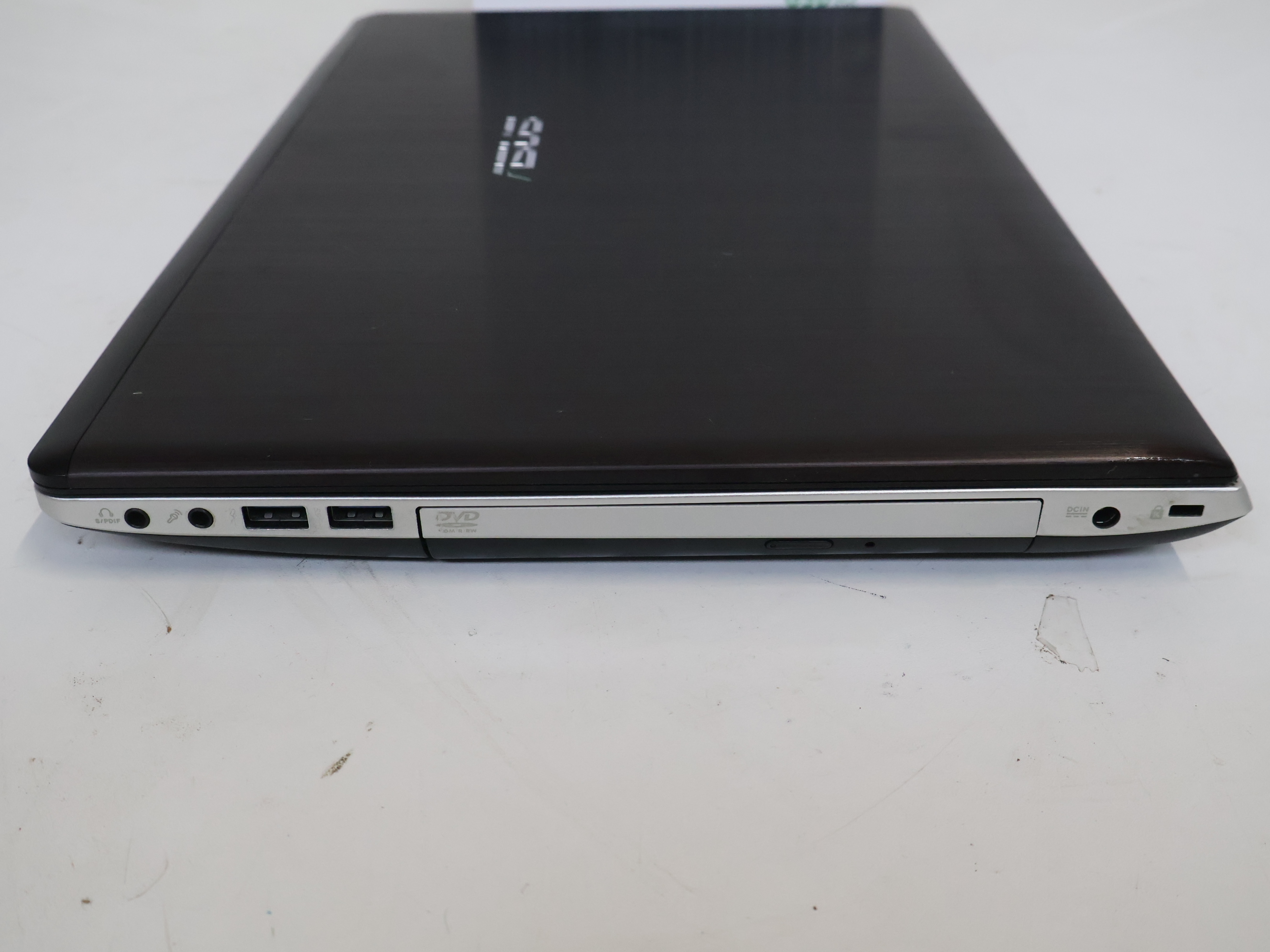 Zwarte ASUS N56VM – foto 3 – kavel bij GSD Auctions, Zoeterwoude