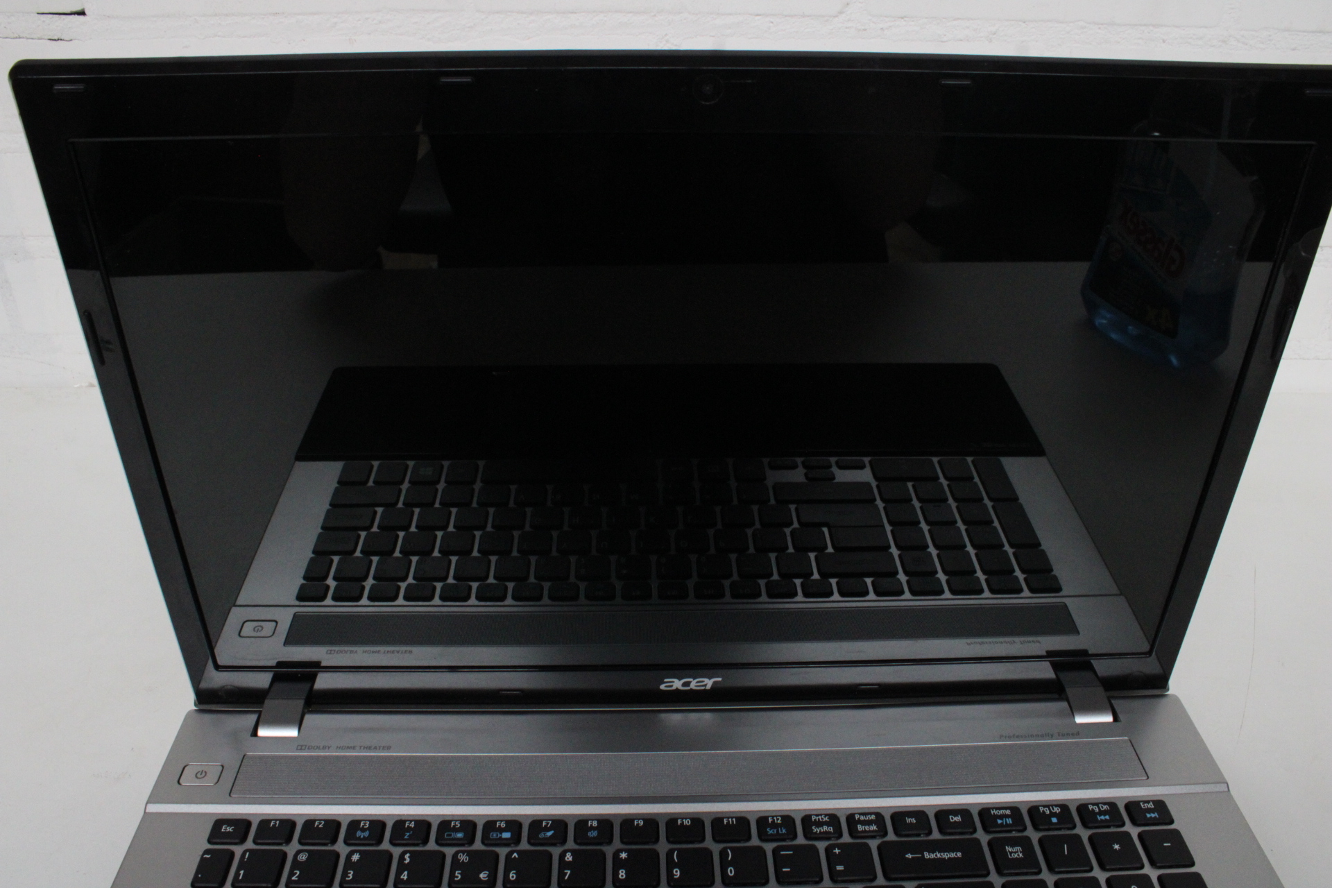 Acer Aspire V3-731 zwart/grijs – foto 7 – kavel bij GSD Auctions, Zoeterwoude