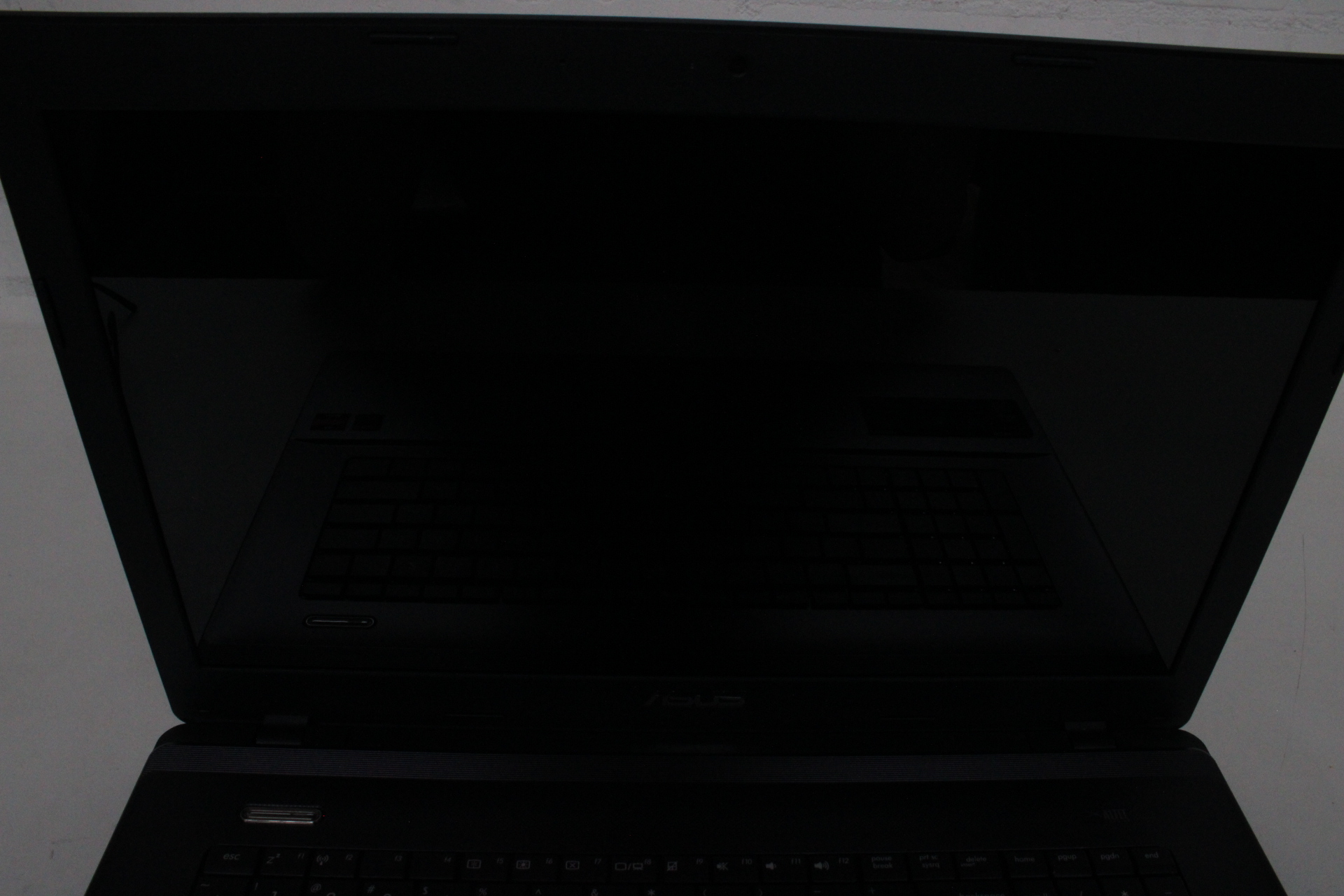 ASUS K75DE Zwart – foto 8 – kavel bij GSD Auctions, Zoeterwoude