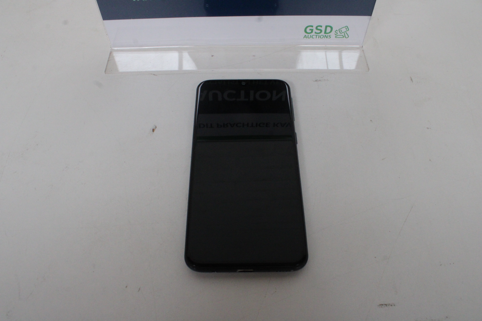 Zwarte Samsung A40 SM-A405FN/DS – foto 2 – kavel bij GSD Auctions, Zoeterwoude