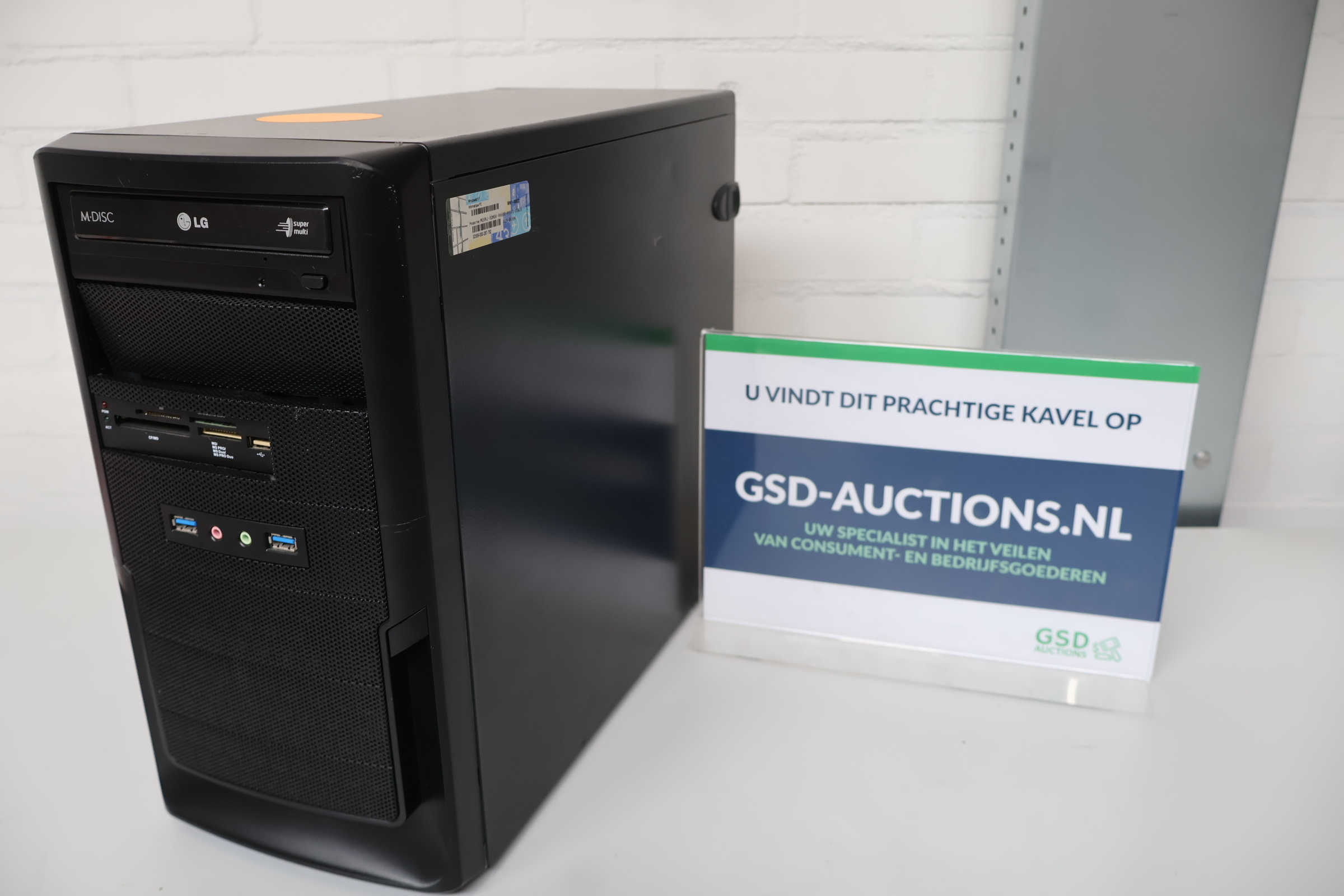 Zwarte desktop computer – kavel bij GSD Auctions, Zoeterwoude
