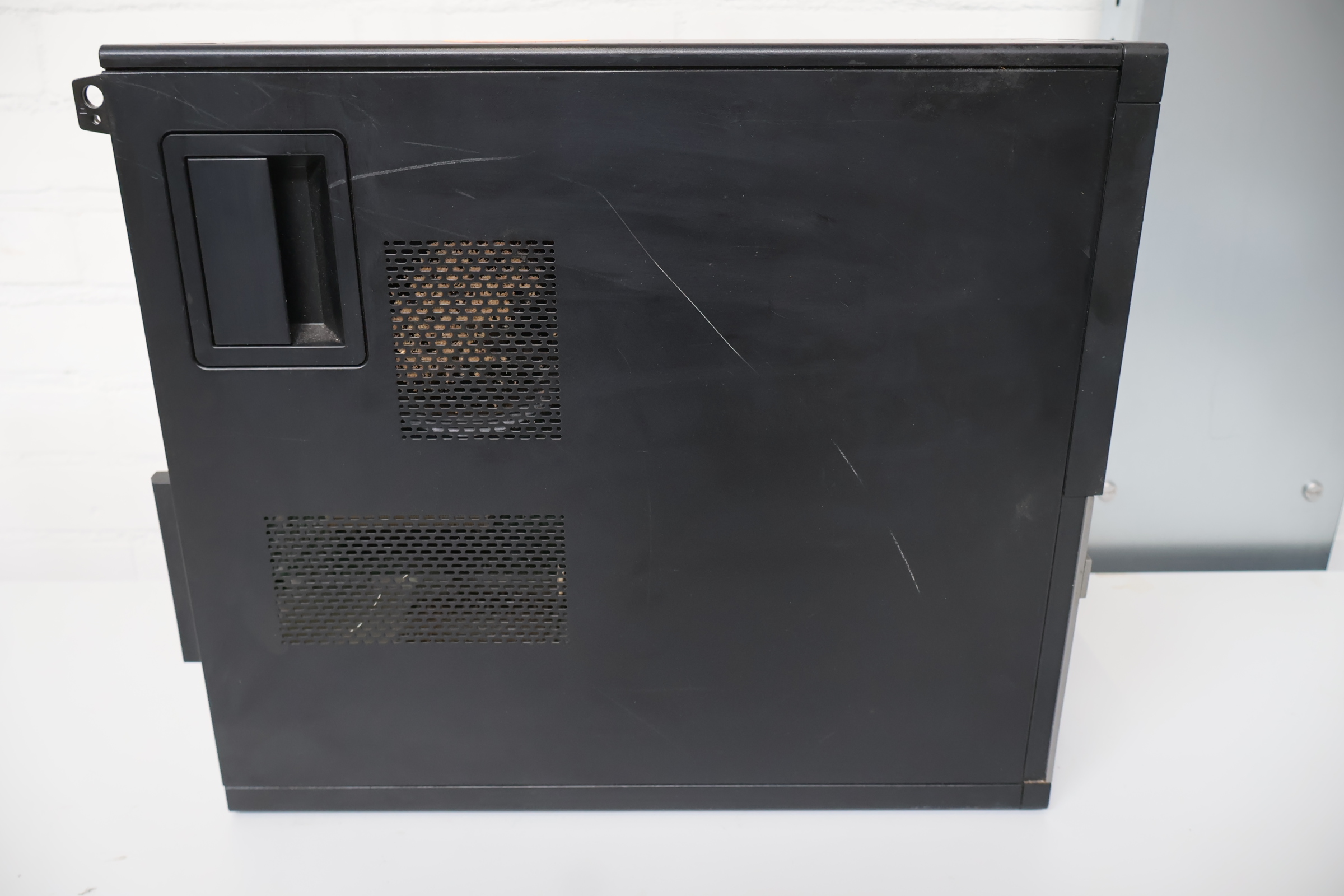 Dell Optiplex 790 Desktop Computer – foto 3 – kavel bij GSD Auctions, Zoeterwoude