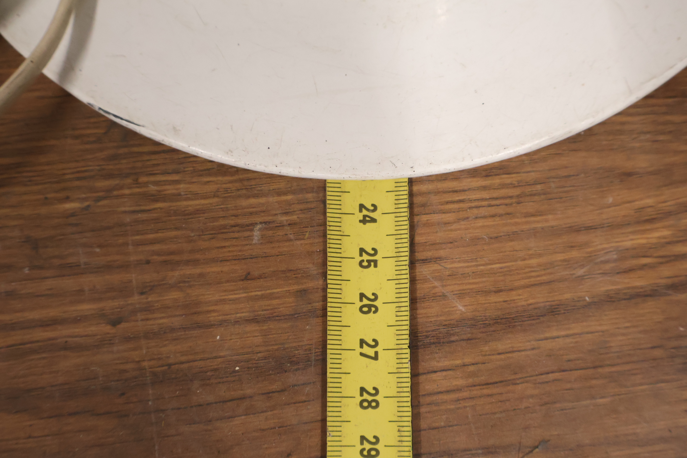 Witte vloerlamp met verstelbare kap – foto 10 – kavel bij GSD Auctions, Zoeterwoude