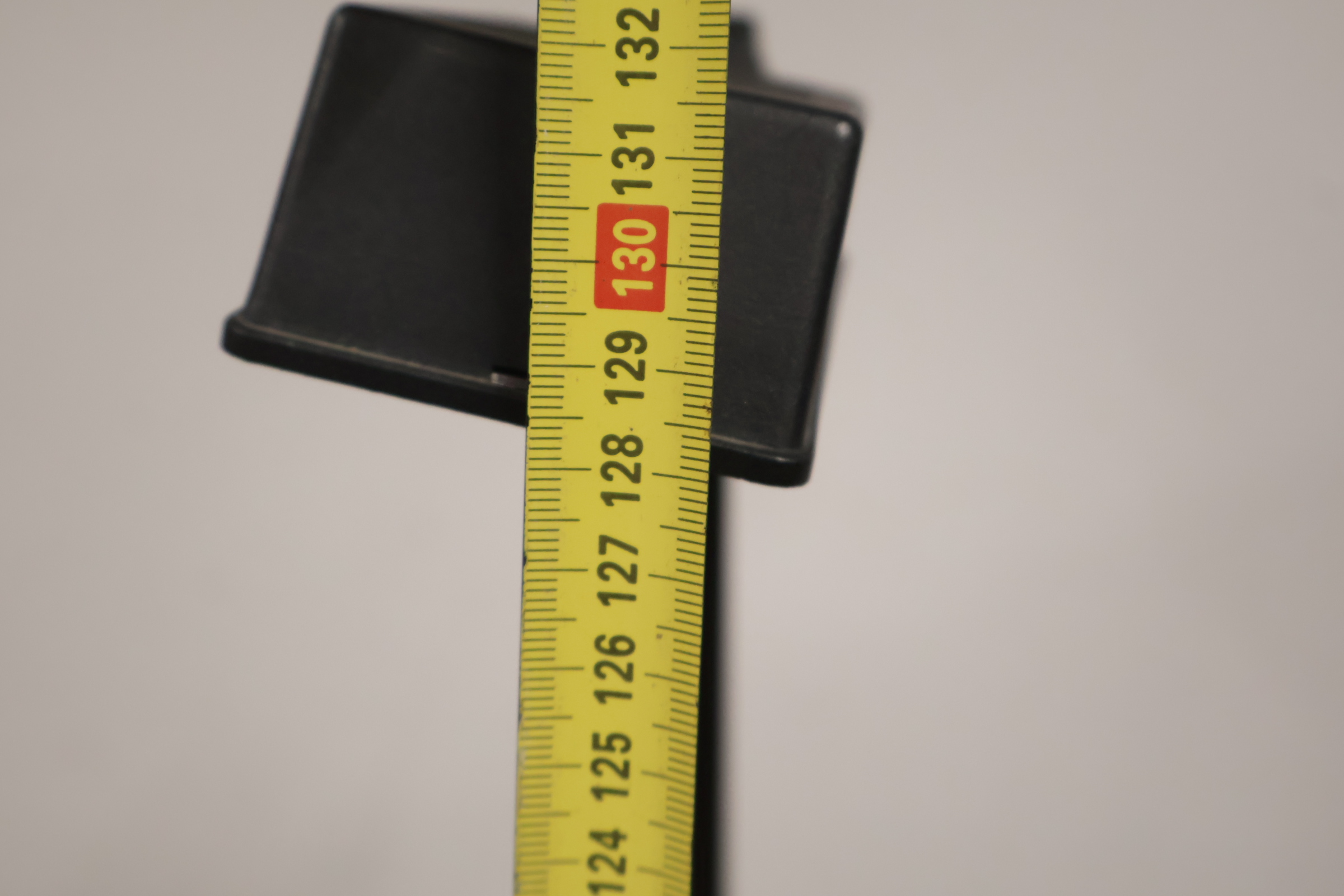 Vloerlamp met Verstelbare Arm – foto 14 – kavel bij GSD Auctions, Zoeterwoude