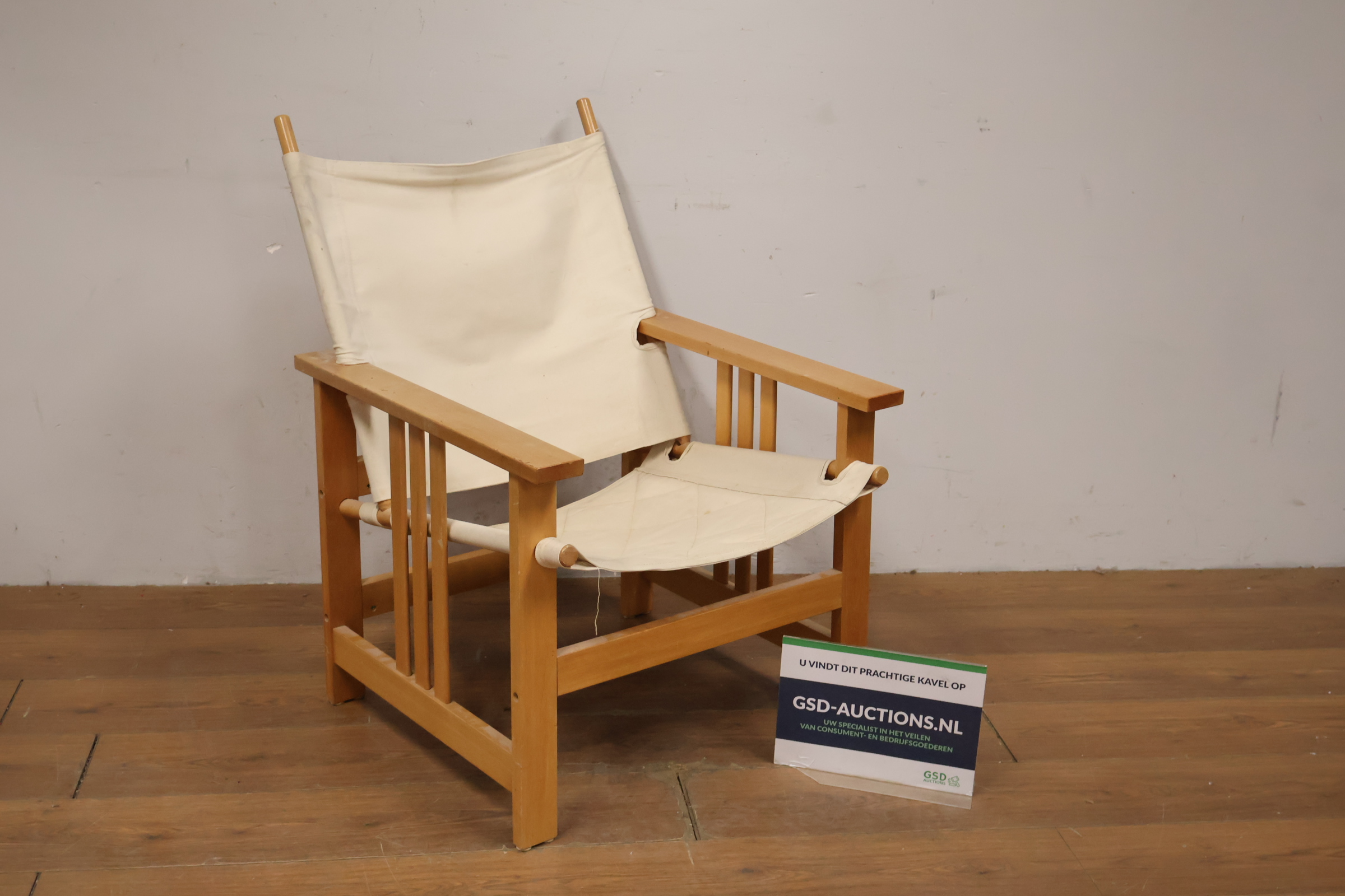 Houten stoel met canvas zitting en rugleuning – kavel bij GSD Auctions, Zoeterwoude