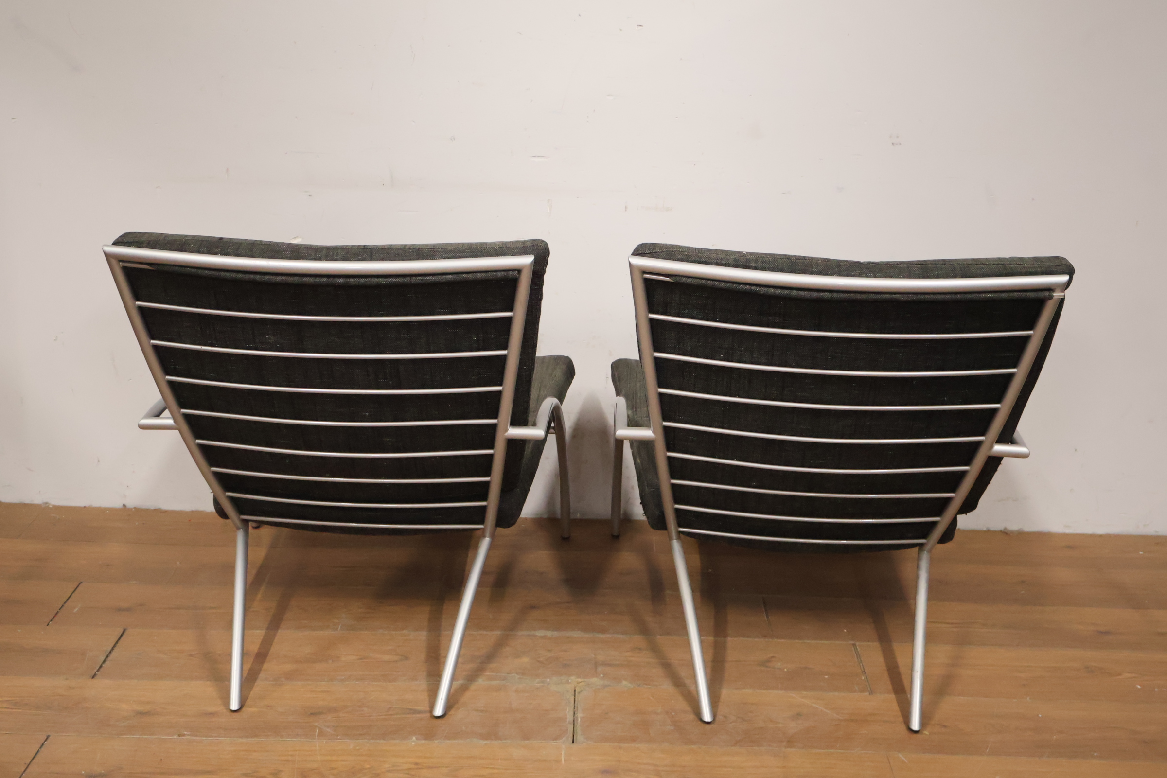 Set van twee moderne fauteuils – foto 6 – kavel bij GSD Auctions, Zoeterwoude