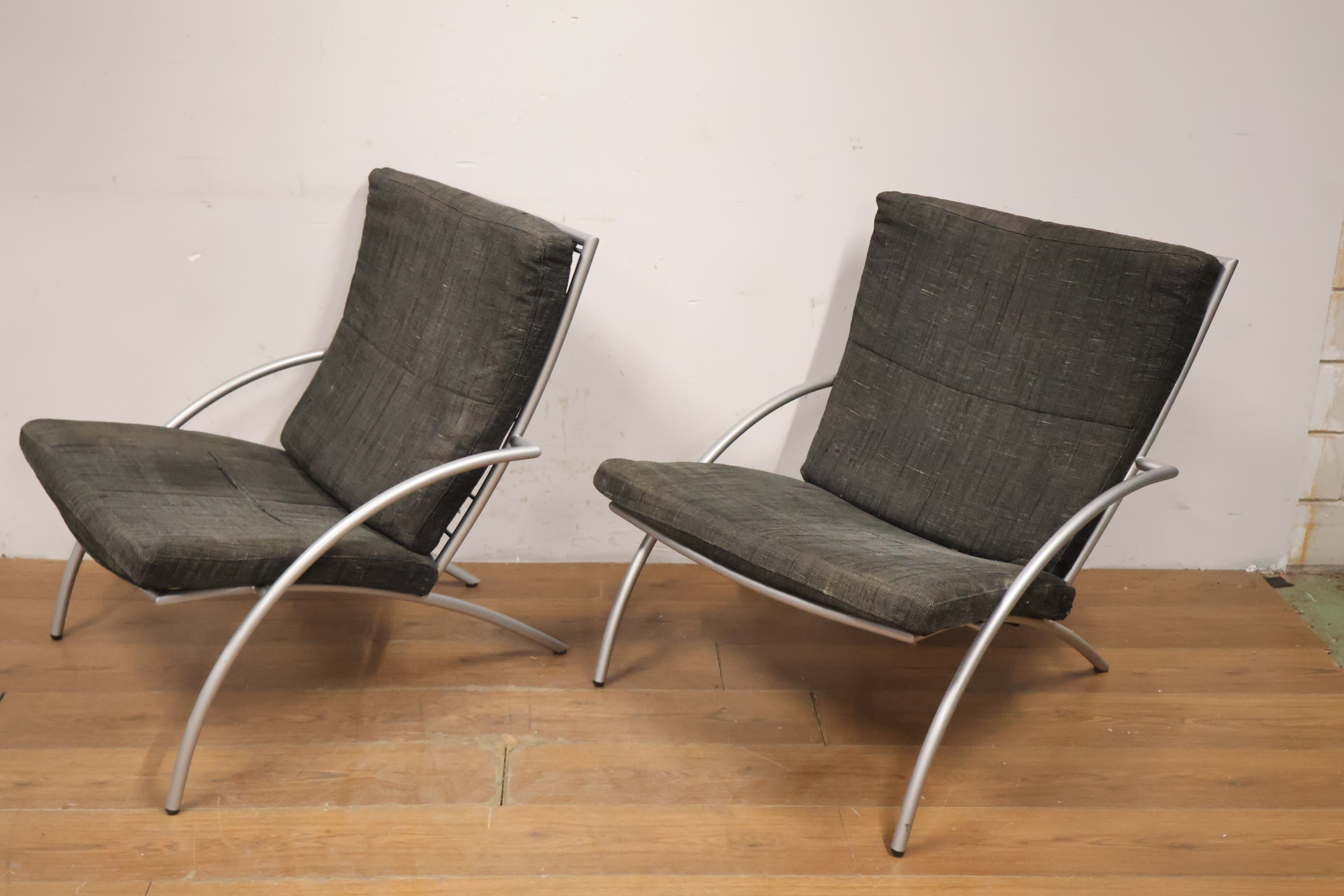 Set van twee moderne fauteuils – foto 10 – kavel bij GSD Auctions, Zoeterwoude