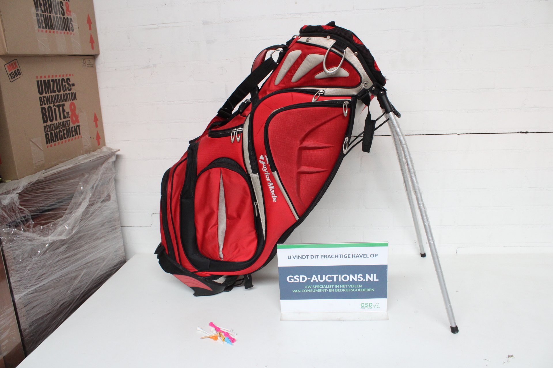 Golfclub tas rood met zilver – kavel bij GSD Auctions, Zoeterwoude