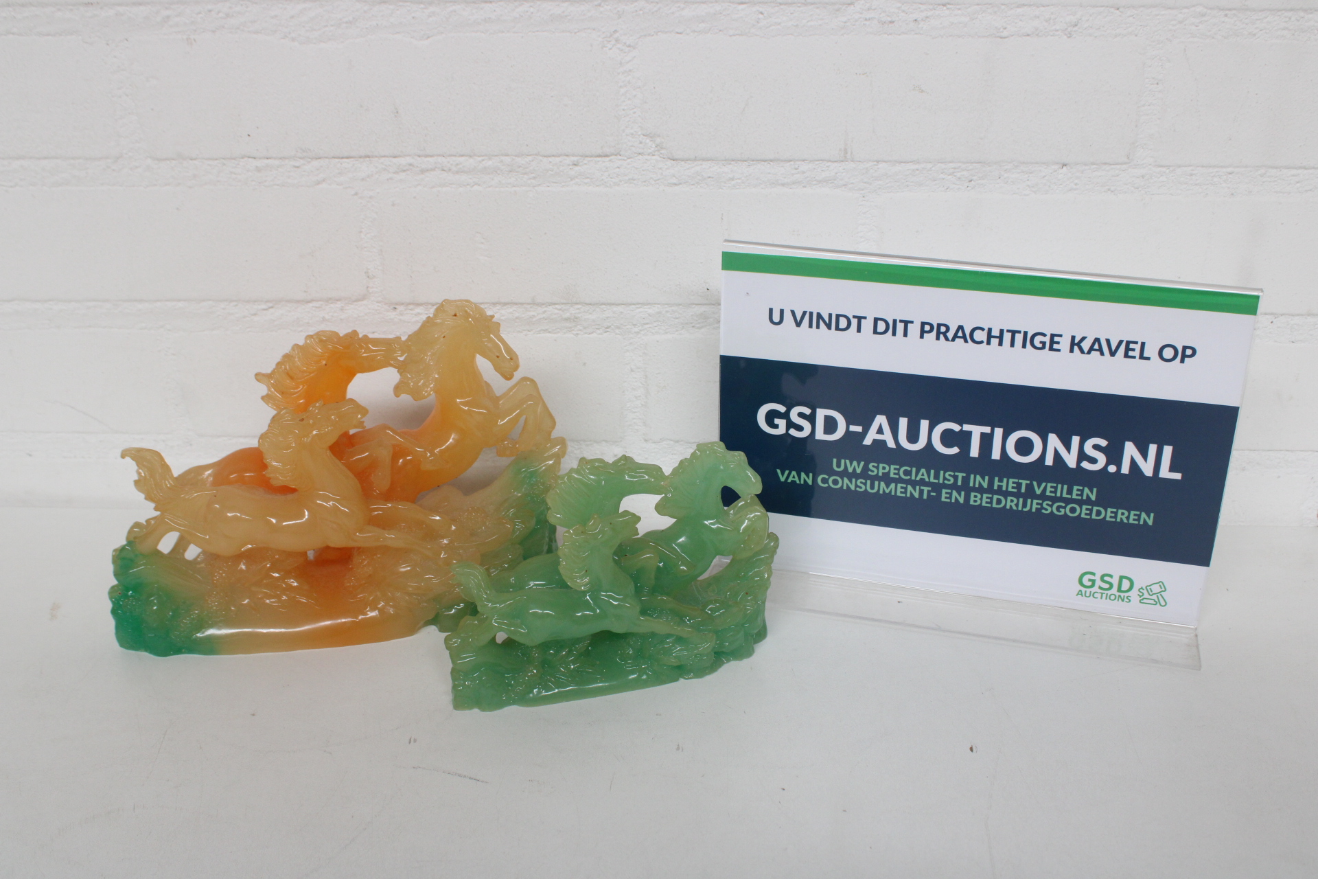 Twee decoratieve paardenbeeldjes – kavel bij GSD Auctions, Zoeterwoude