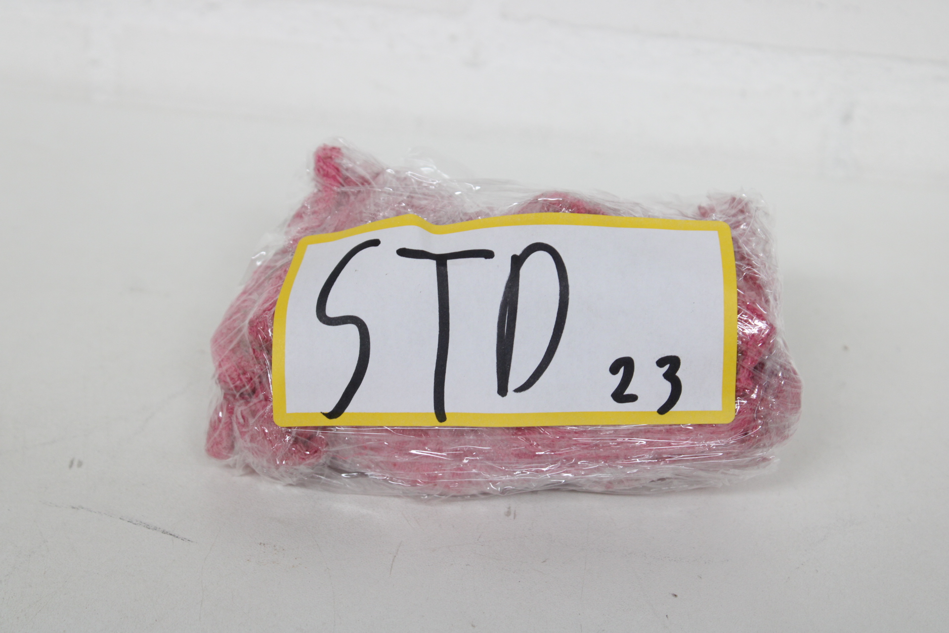 Set van drie glazen piramides – foto 9 – kavel bij GSD Auctions, Zoeterwoude