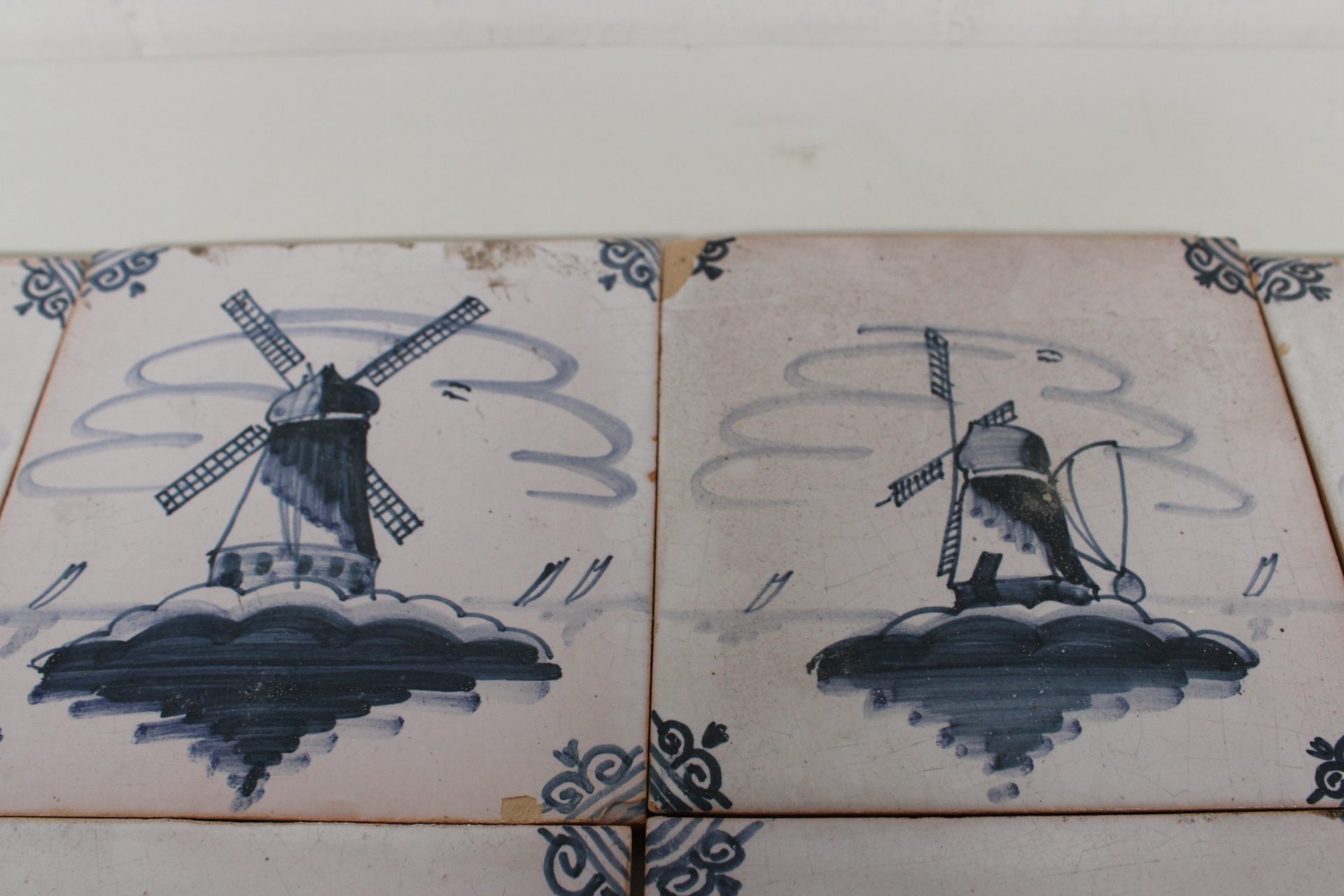 Set Delftsblauwe Wandtegels met Molenmotief – foto 4 – kavel bij GSD Auctions, Zoeterwoude