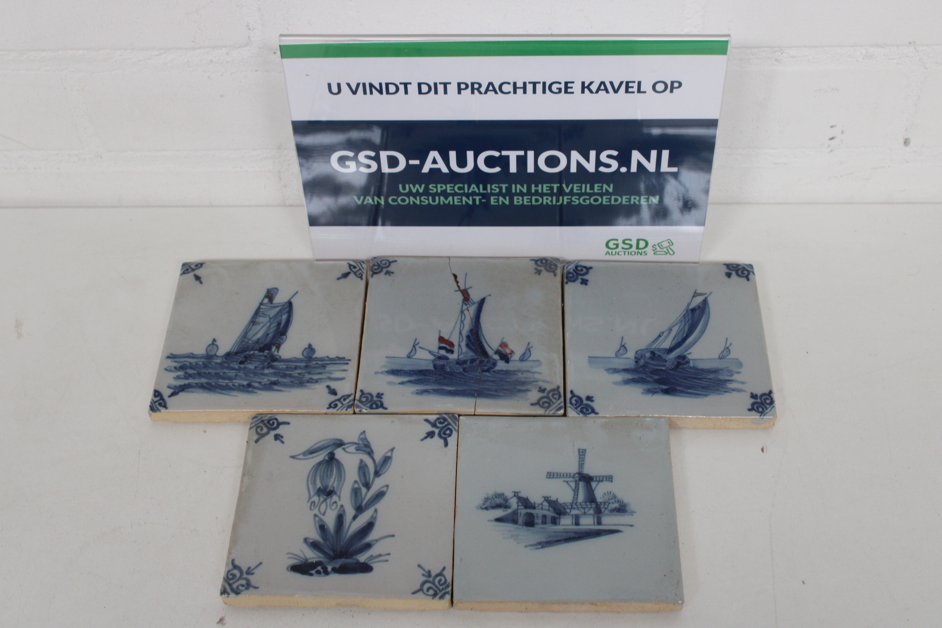 Set van vijf Delfts blauwe tegels – kavel bij GSD Auctions, Zoeterwoude