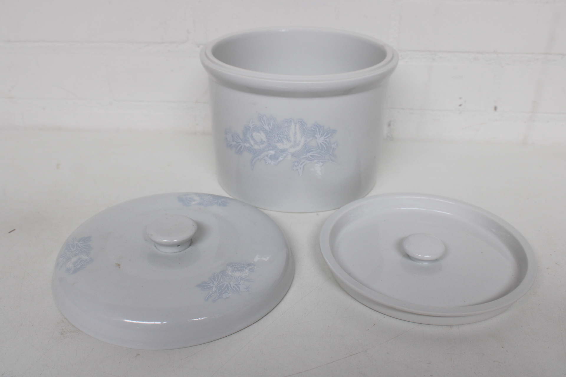 Keramische voorraadpot met deksels – foto 2 – kavel bij GSD Auctions, Zoeterwoude