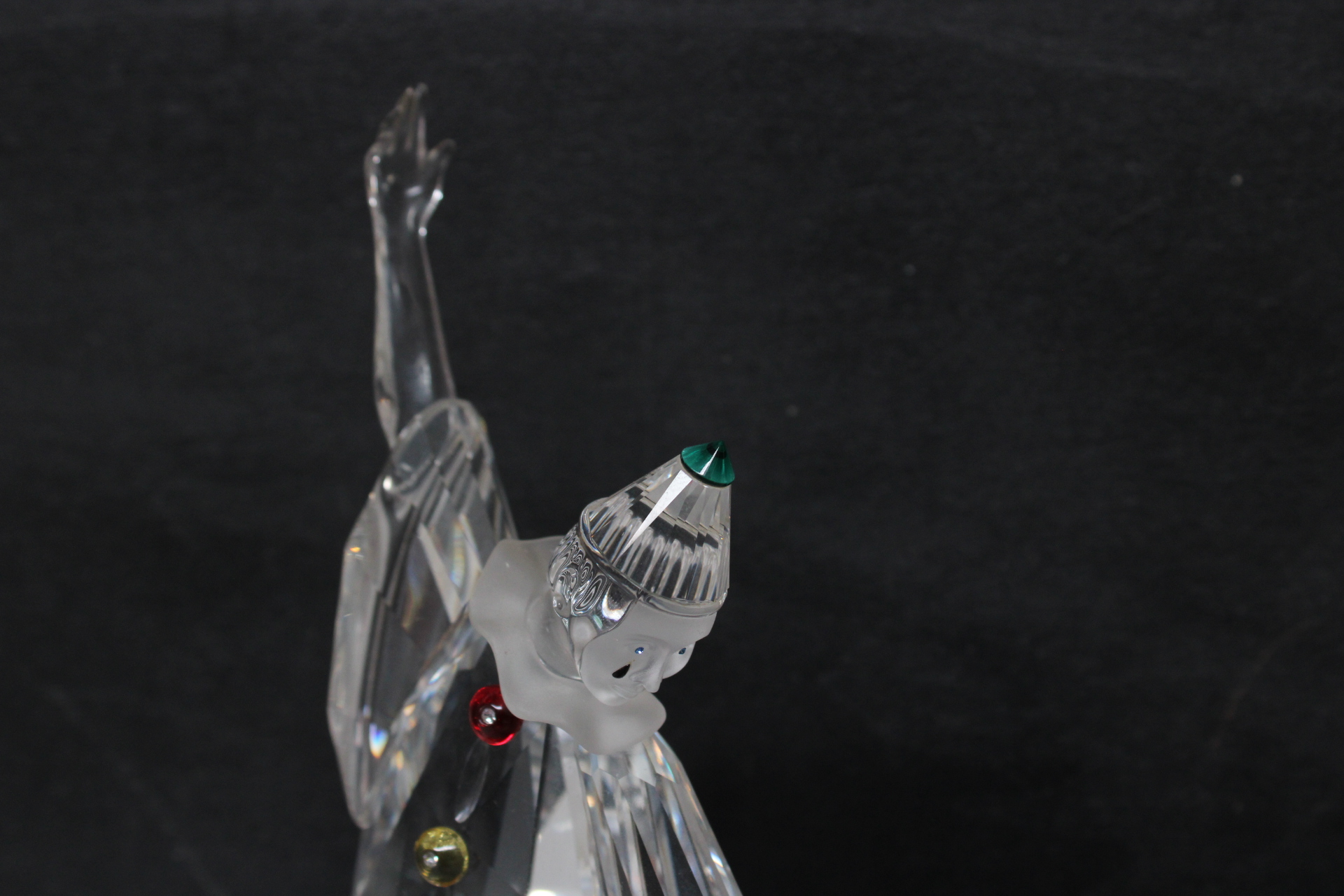 Set kristallen decoratieve beelden op voet – foto 4 – kavel bij GSD Auctions, Zoeterwoude