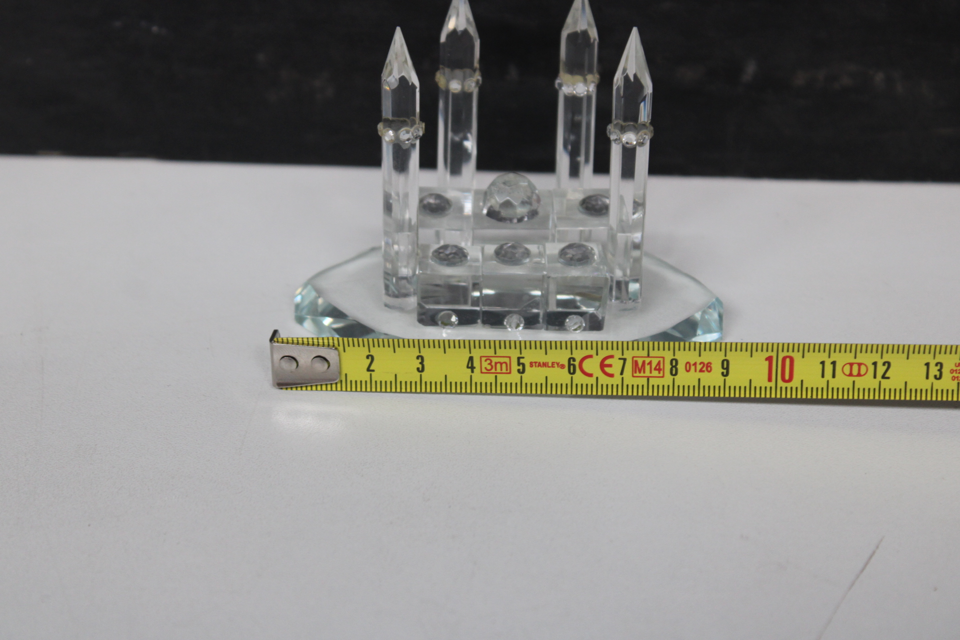 Set glazen miniaturen van Eiffeltoren en kasteel – foto 10 – kavel bij GSD Auctions, Zoeterwoude