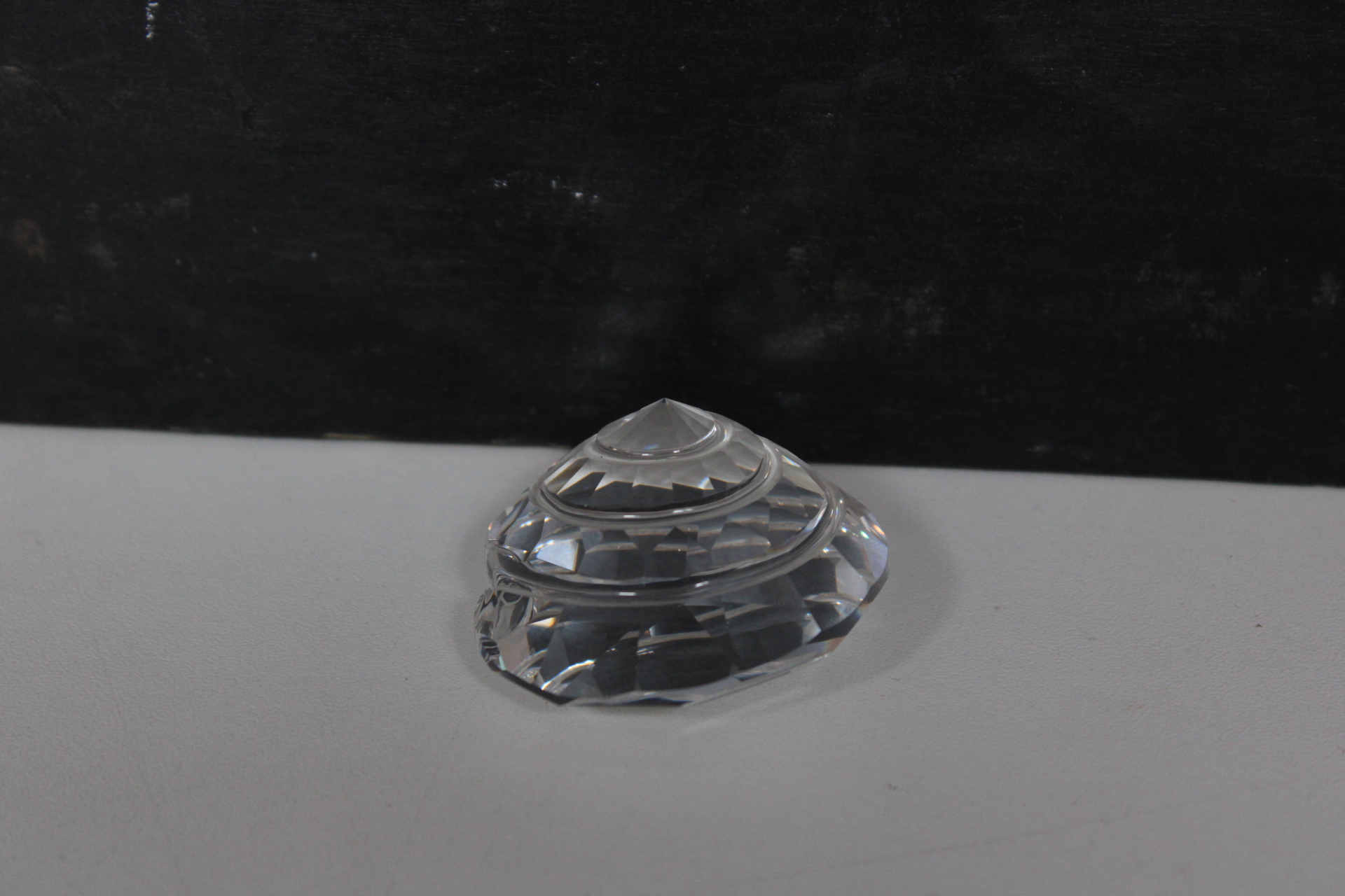 Set van kleine glazen beeldjes – foto 6 – kavel bij GSD Auctions, Zoeterwoude