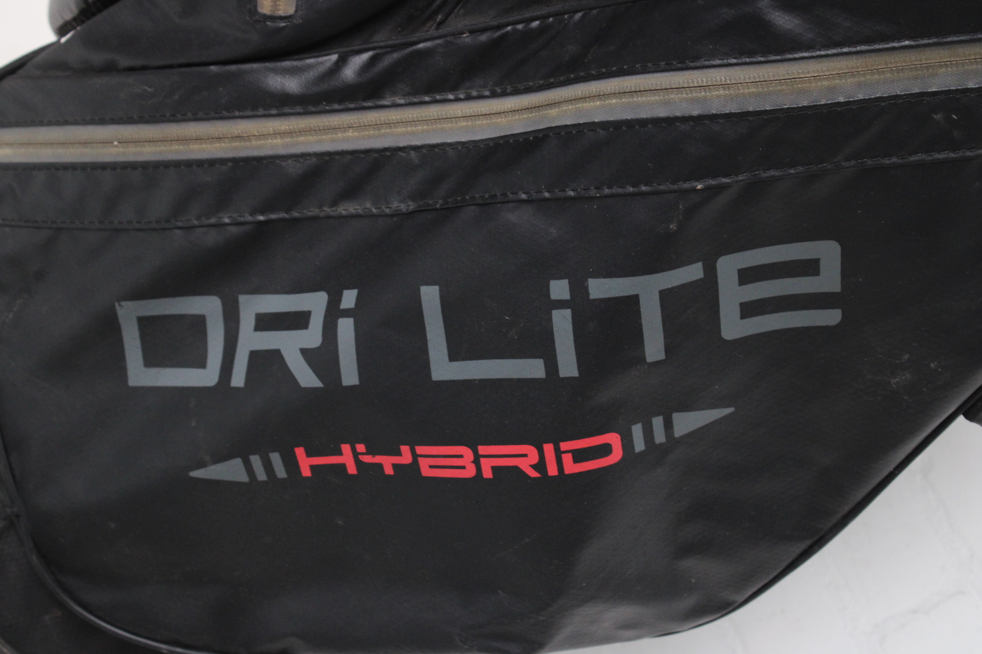 Golfset met tas en accessoires – foto 6 – kavel bij GSD Auctions, Zoeterwoude