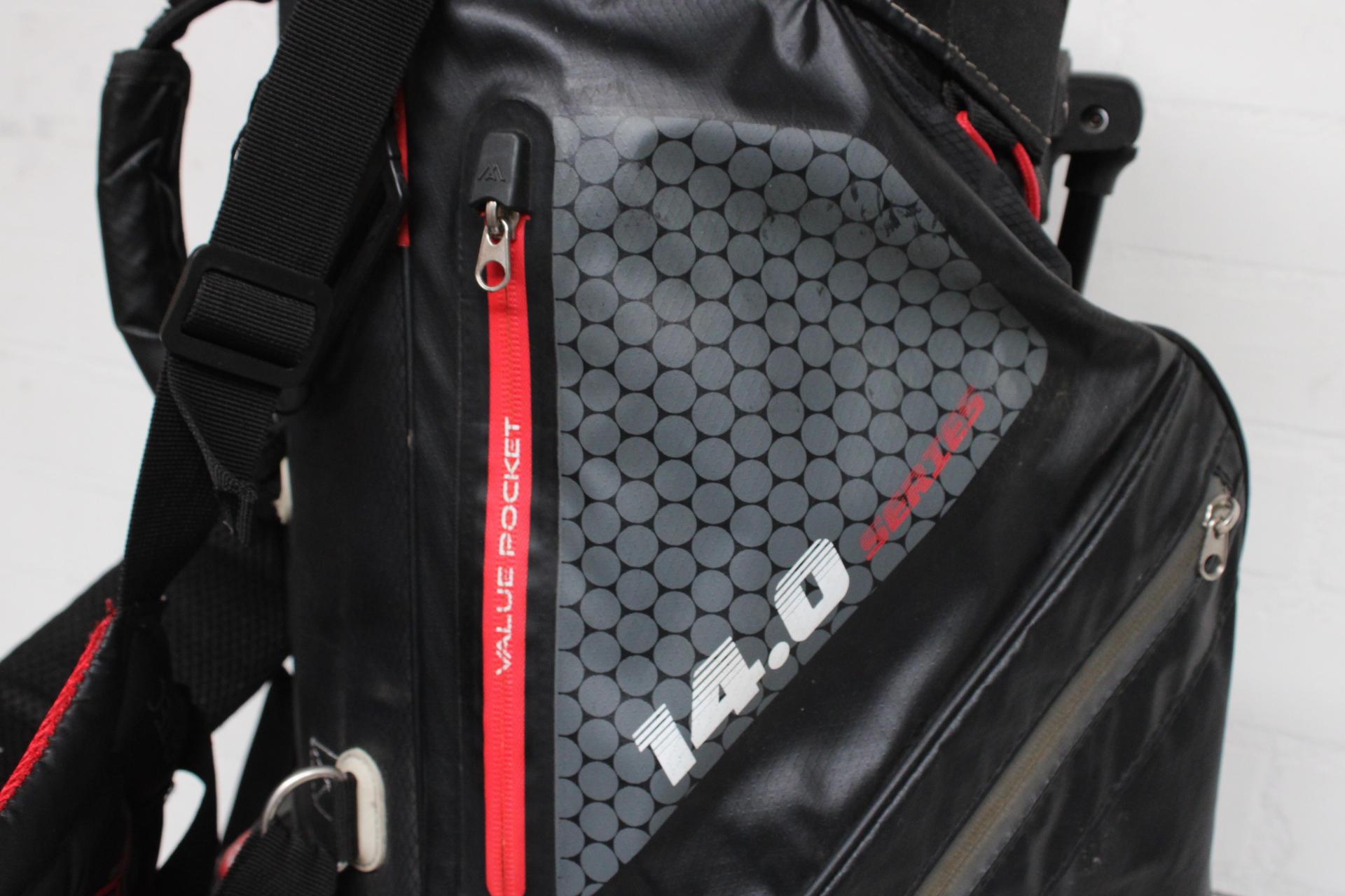 Golfset met tas en accessoires – foto 7 – kavel bij GSD Auctions, Zoeterwoude