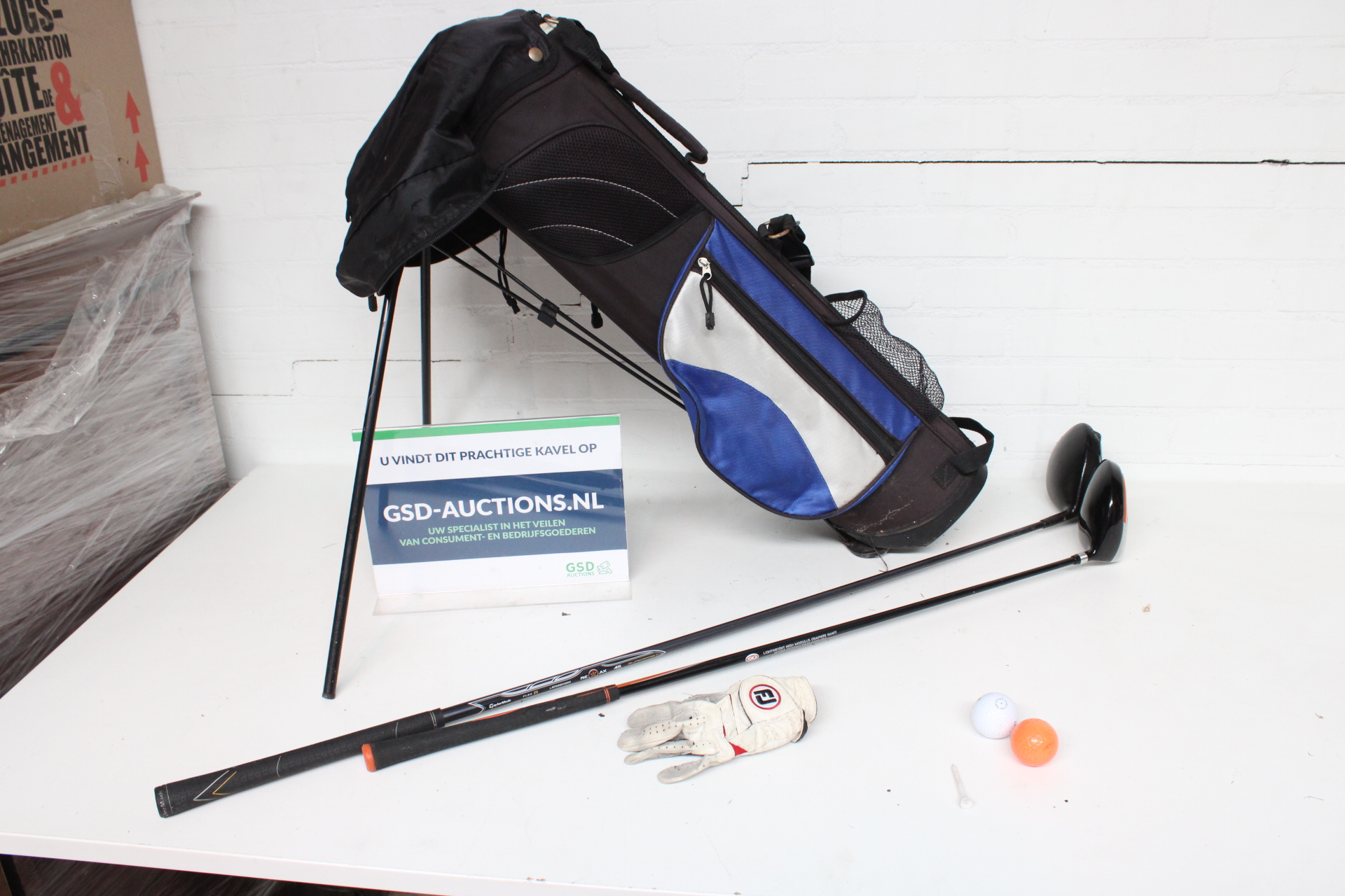 Golfset met tas, clubs, glove en ballen – kavel bij GSD Auctions, Zoeterwoude