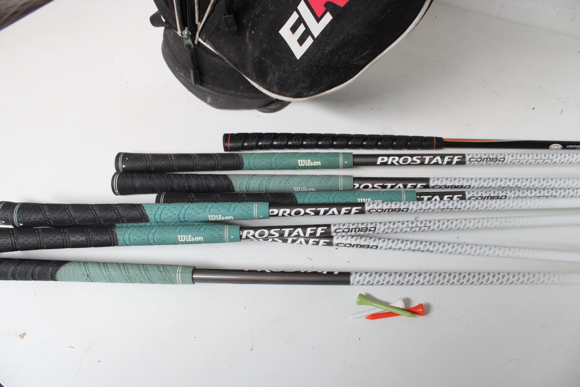 Golfset met tas en clubs – foto 8 – kavel bij GSD Auctions, Zoeterwoude
