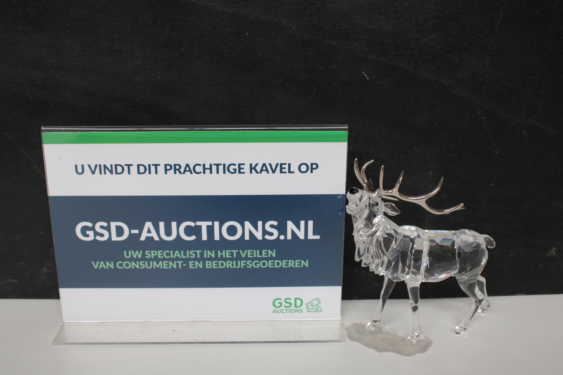 Kristallen beeld van een hert – kavel bij GSD Auctions, Zoeterwoude