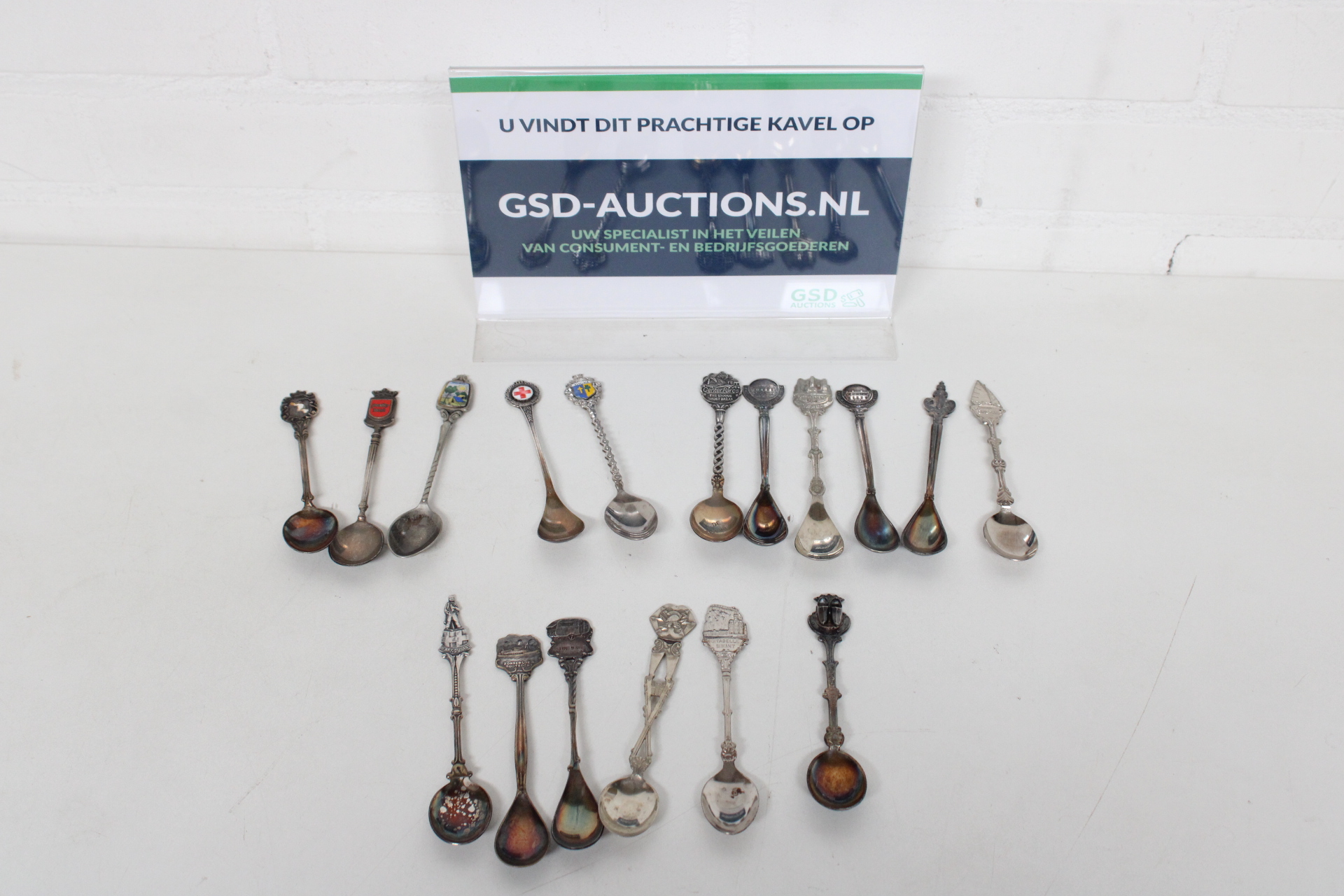 Verzameling van zilveren souvenirs lepels – kavel bij GSD Auctions, Zoeterwoude