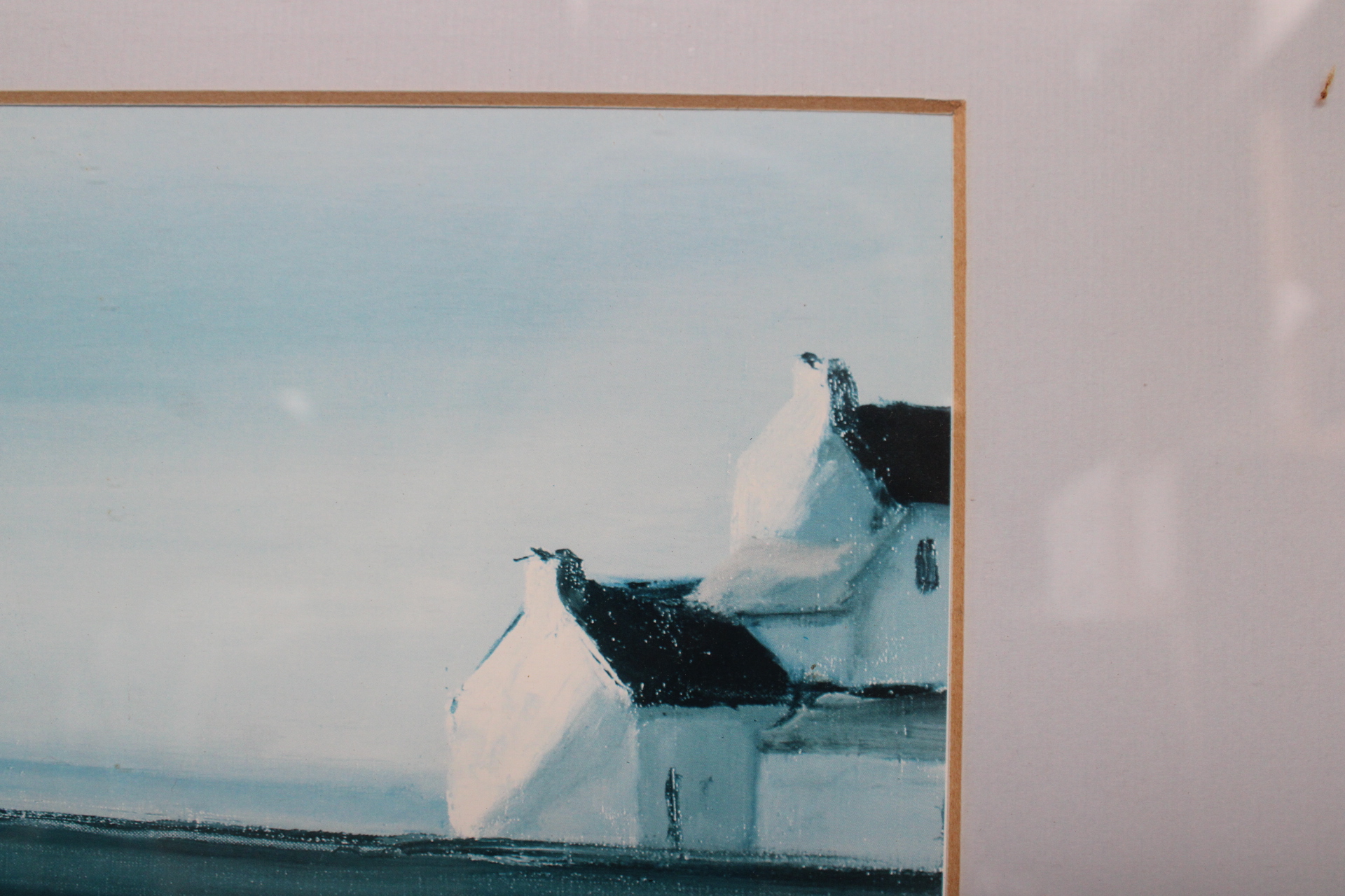 Ingelijst schilderij met vuurtoren en kust – foto 4 – kavel bij GSD Auctions, Zoeterwoude