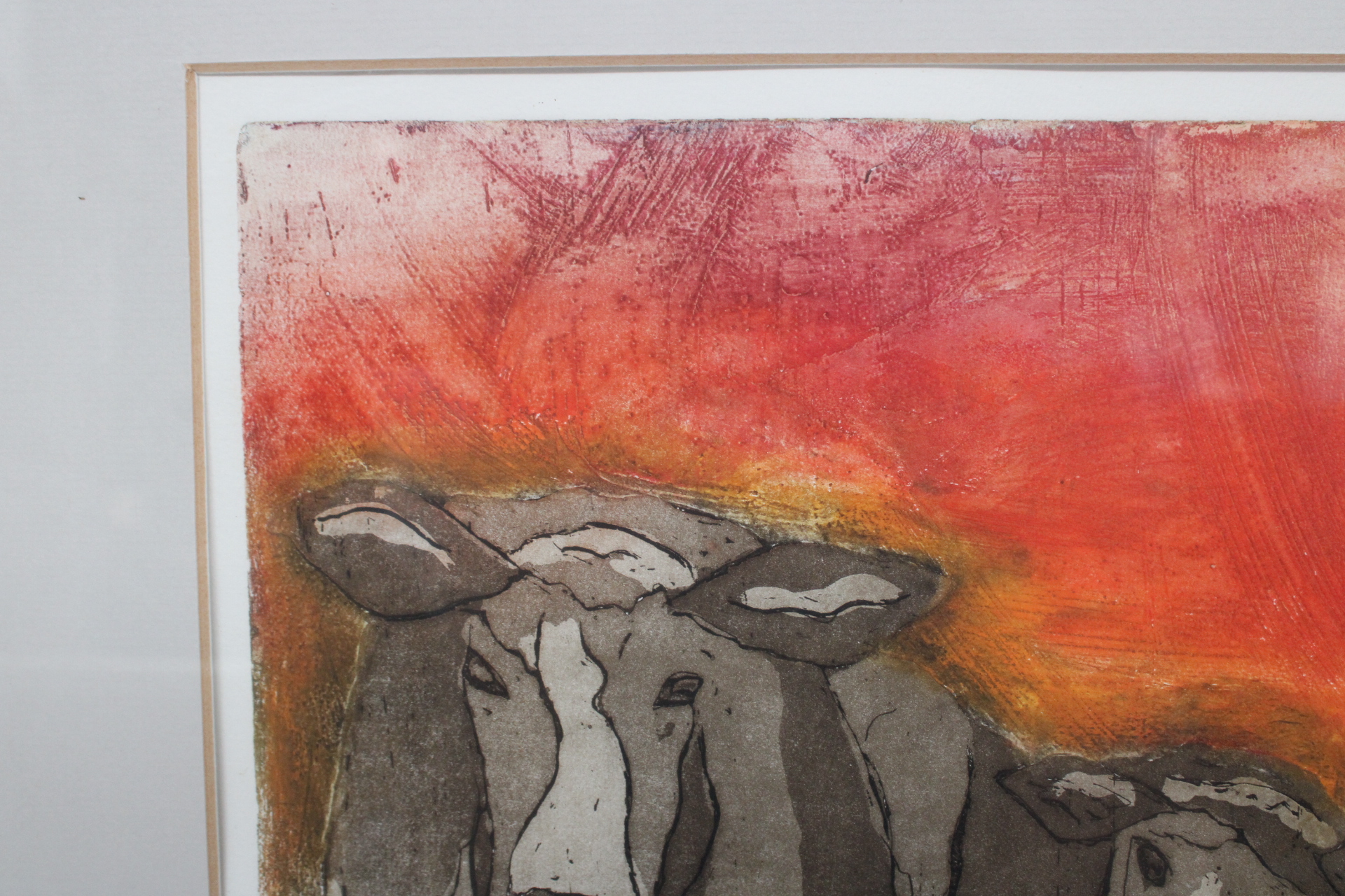 Ingelijst kunstwerk met koeien – foto 4 – kavel bij GSD Auctions, Zoeterwoude