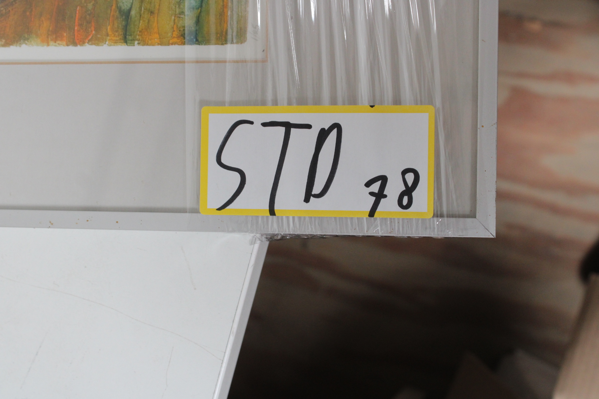 Ingelijst kunstwerk van twee koeien - Kraan – foto 12 – kavel bij GSD Auctions, Zoeterwoude