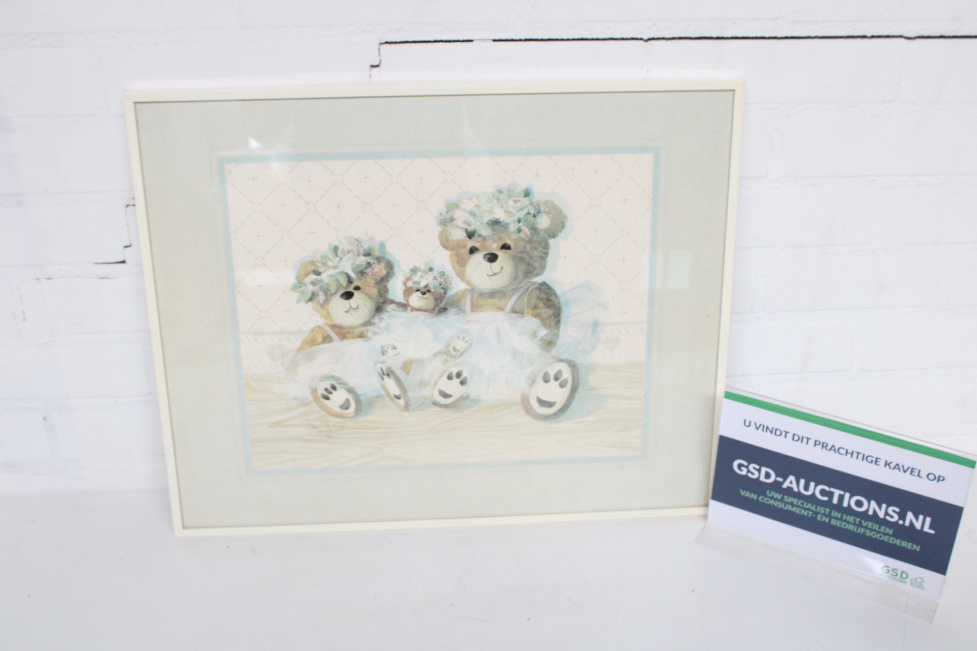 Ingelijste print van beren in tutu's – kavel bij GSD Auctions, Zoeterwoude