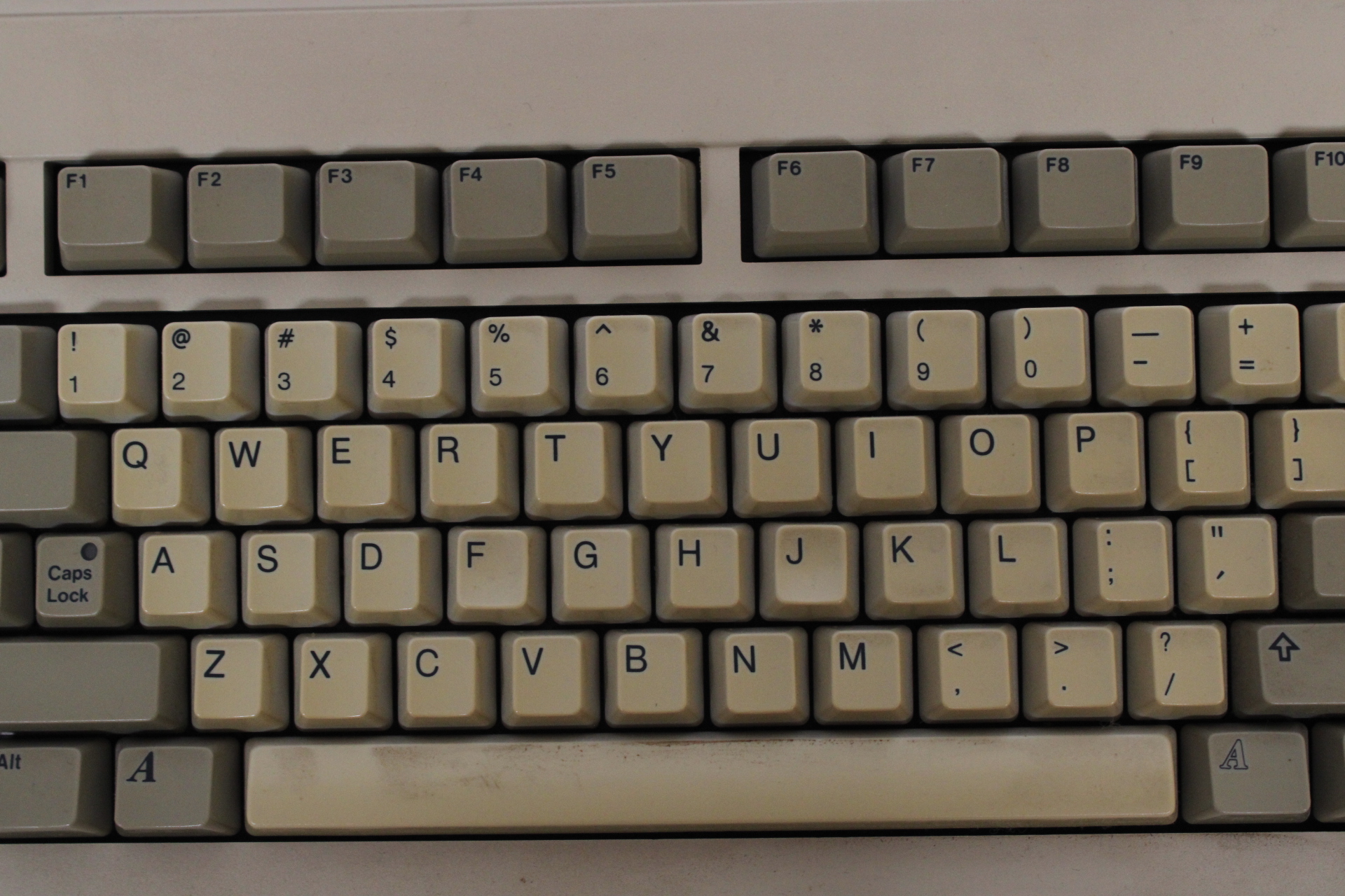 Commodore Amiga 500 toetsenbord – foto 6 – kavel bij GSD Auctions, Zoeterwoude