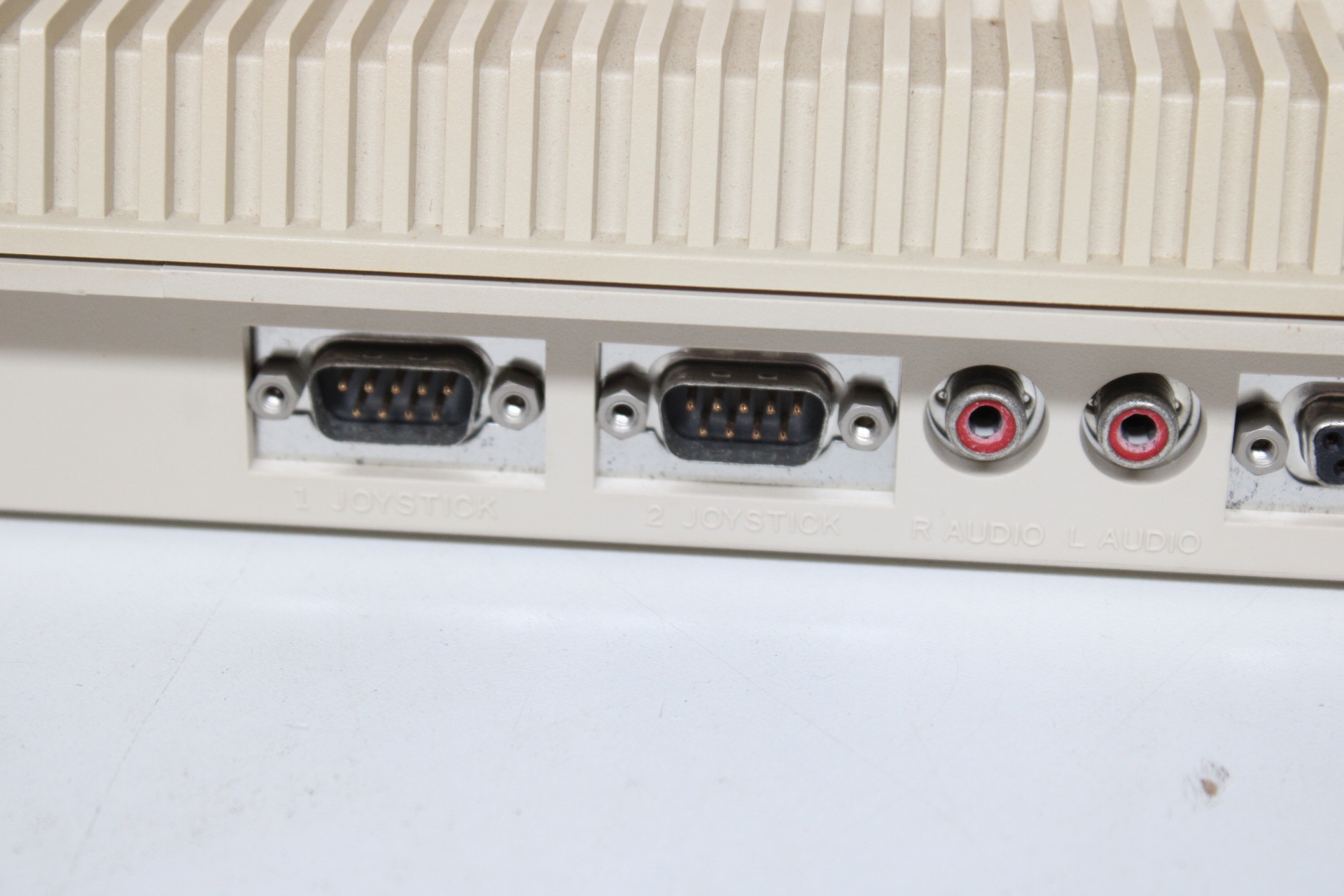 Commodore Amiga 500 toetsenbord – foto 10 – kavel bij GSD Auctions, Zoeterwoude