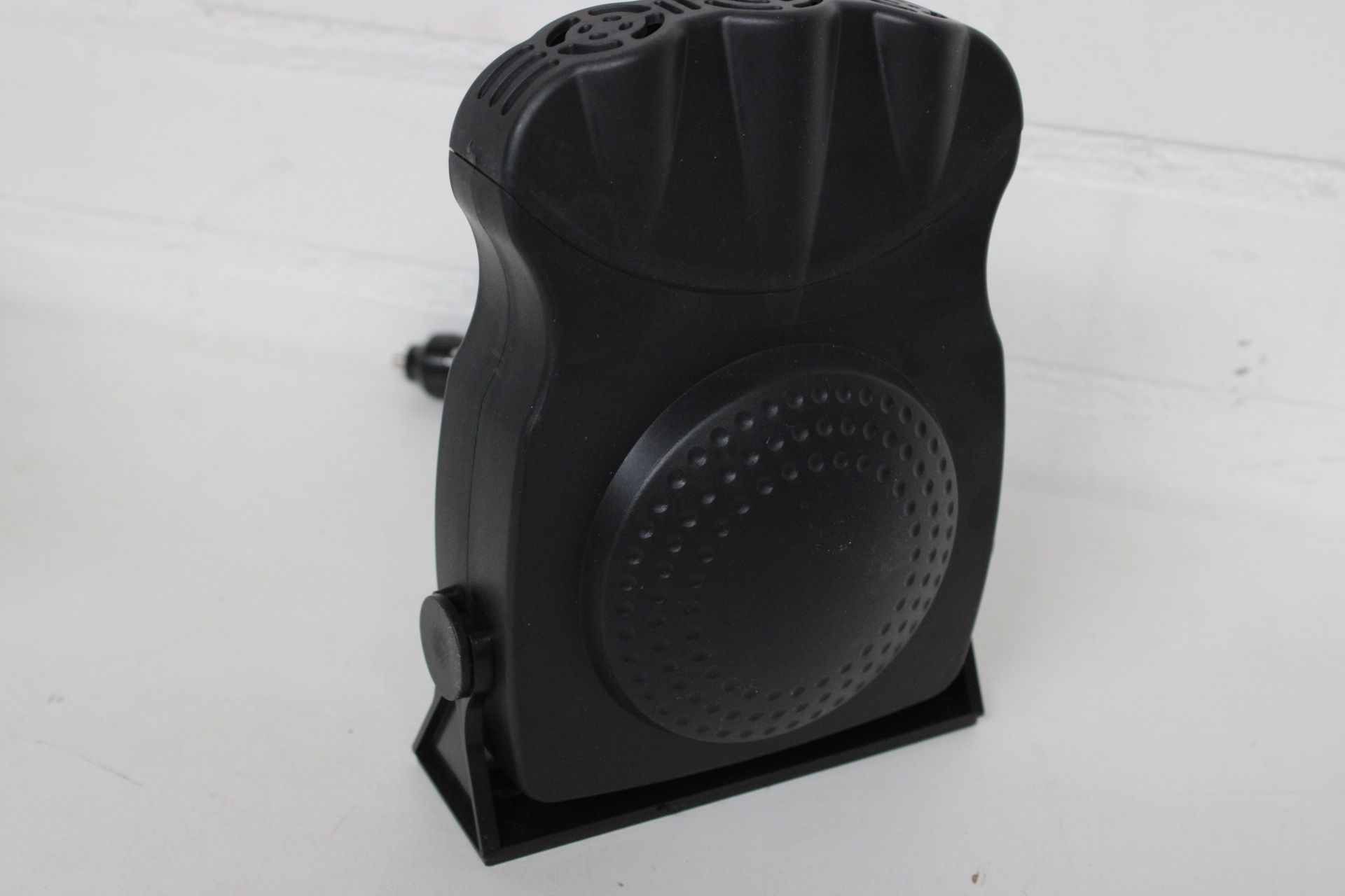 draagbare 2-in-1 auto-ontdooier en ventilatorkachel – foto 12 – kavel bij GSD Auctions, Zoeterwoude