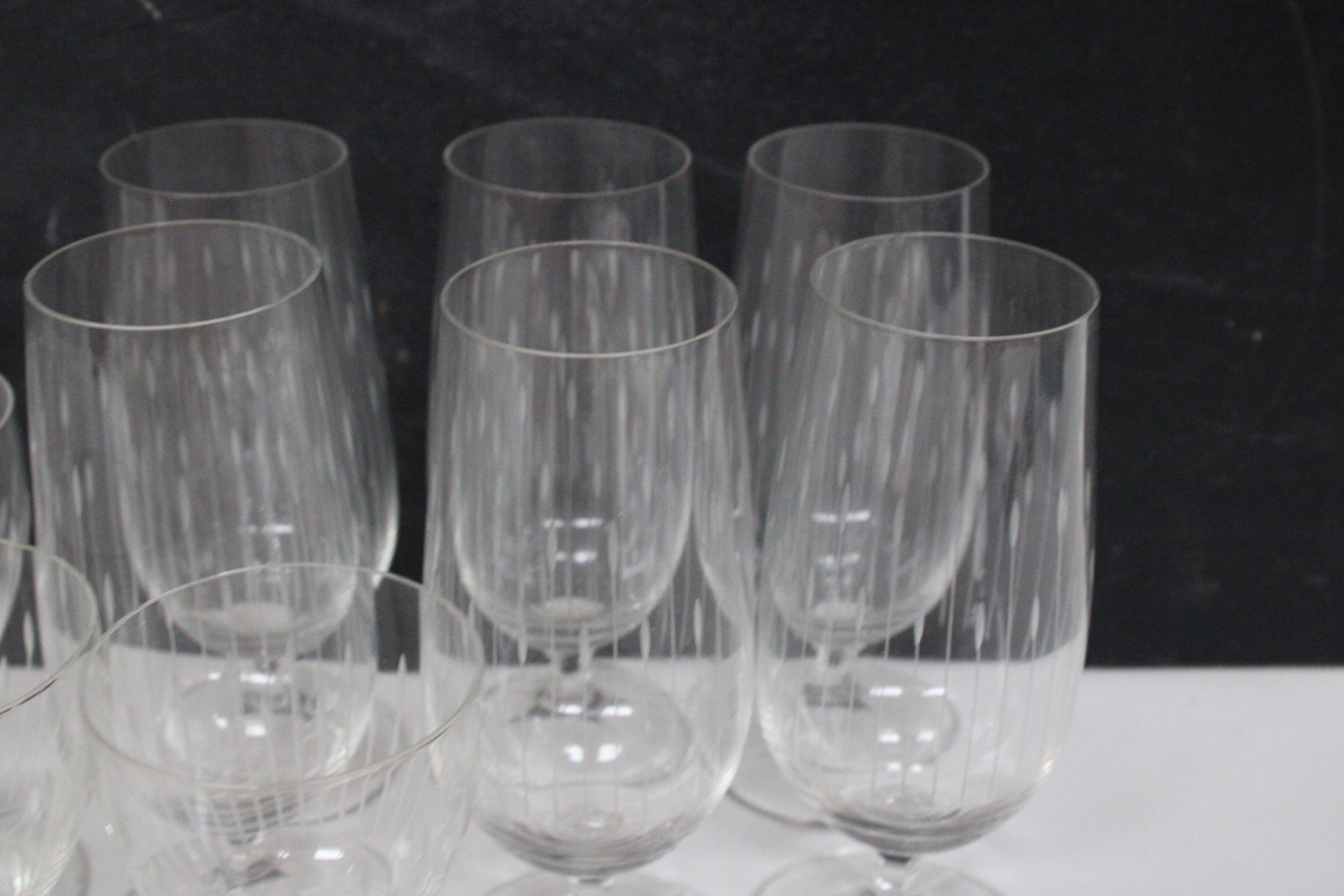 set vintage geslepen kristallen glazen – foto 8 – kavel bij GSD Auctions, Zoeterwoude