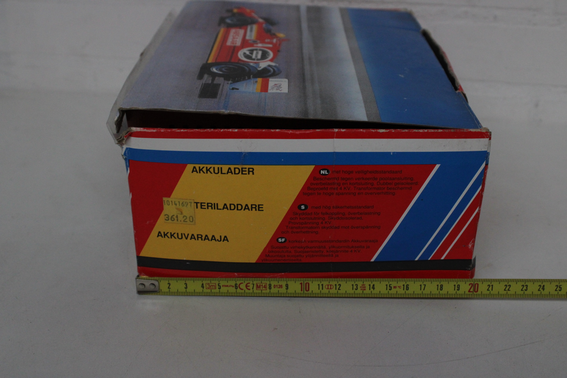 Ferm 12V 10AMP acculader – foto 9 – kavel bij GSD Auctions, Zoeterwoude