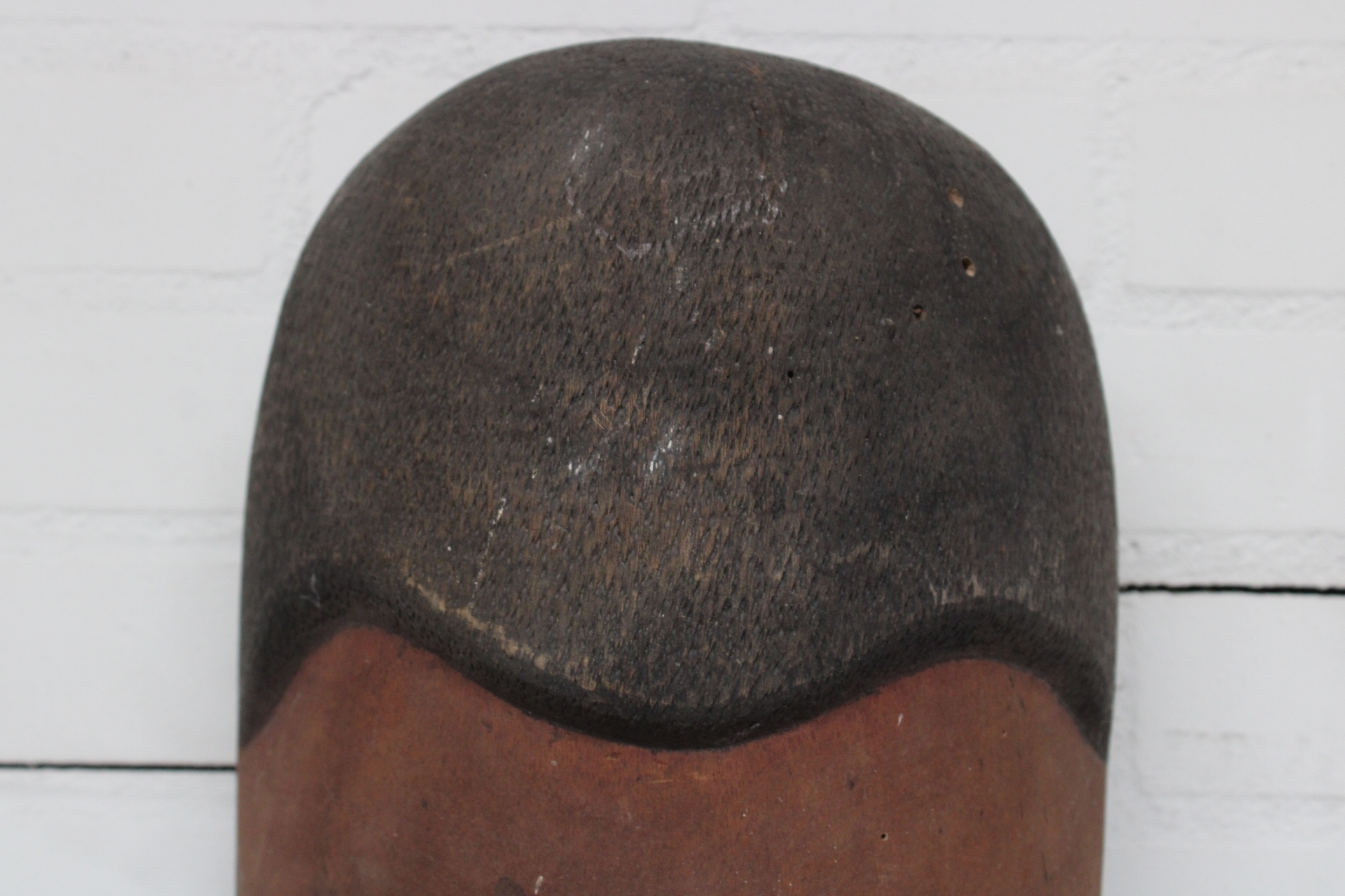Houten Afrikaans masker met geschilderde details – foto 3 – kavel bij GSD Auctions, Zoeterwoude