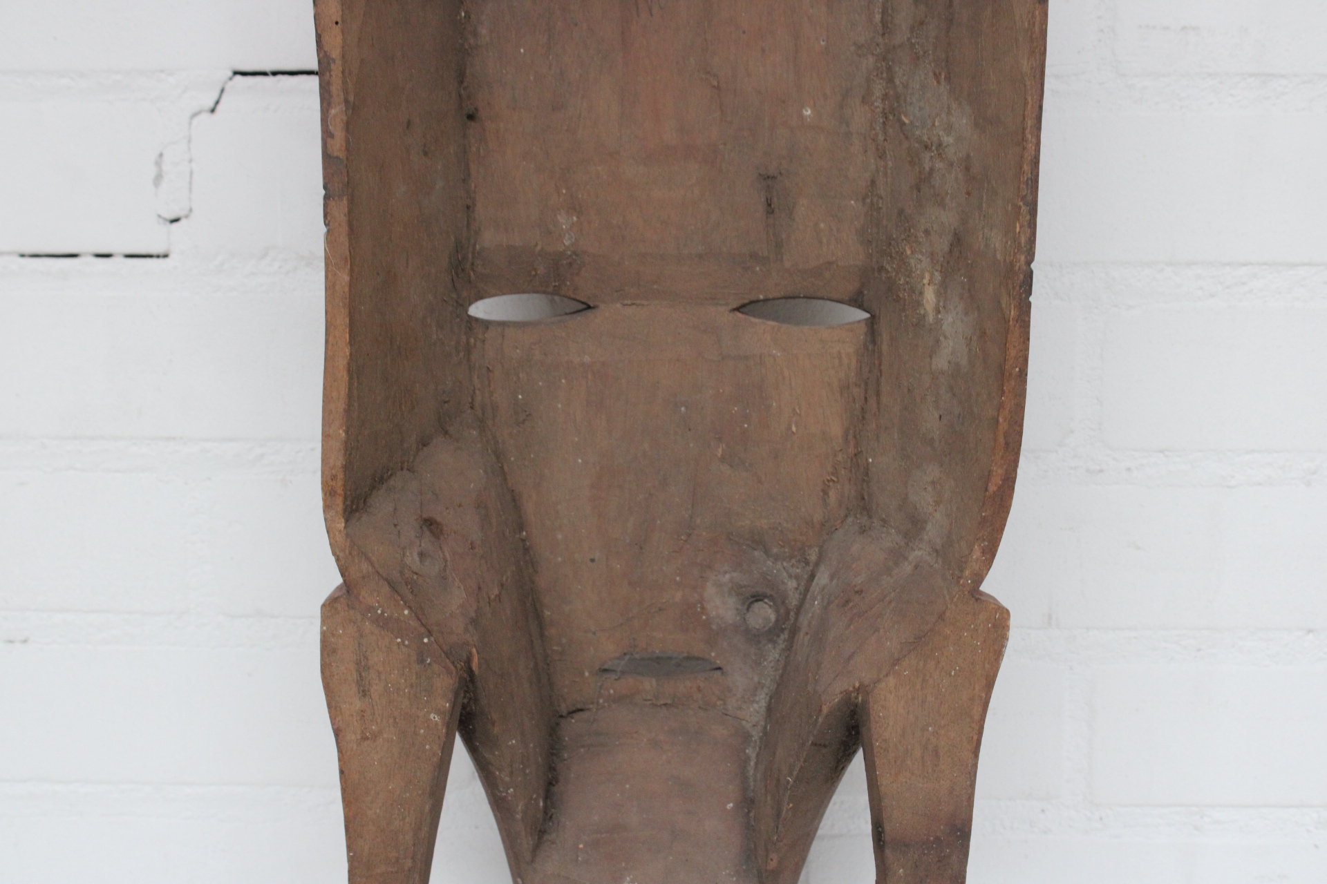 Houten Afrikaans masker met geschilderde details – foto 7 – kavel bij GSD Auctions, Zoeterwoude