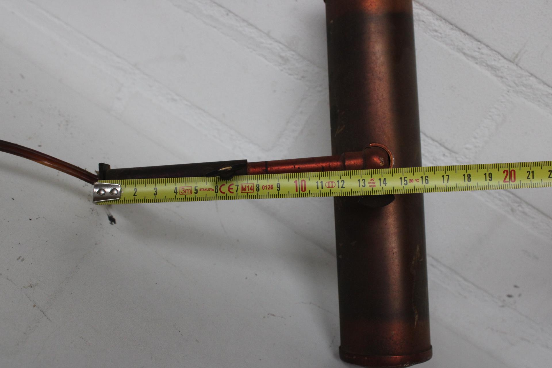 Vintage metalen wandlamp met schakelaar – foto 8 – kavel bij GSD Auctions, Zoeterwoude