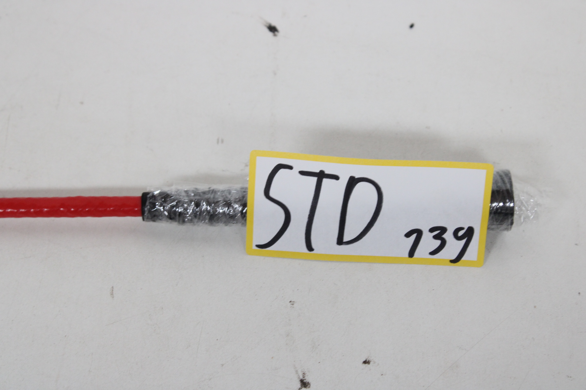 Paardrijzweep met zwart handvat en rode steel – foto 7 – kavel bij GSD Auctions, Zoeterwoude