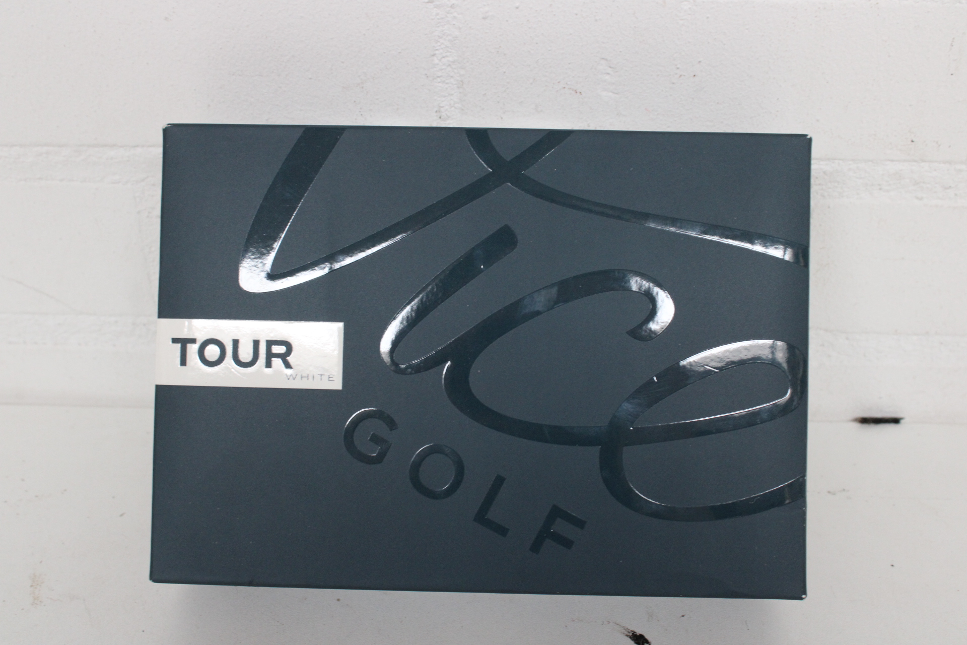 Vice Golf Tour White golfballen – foto 7 – kavel bij GSD Auctions, Zoeterwoude