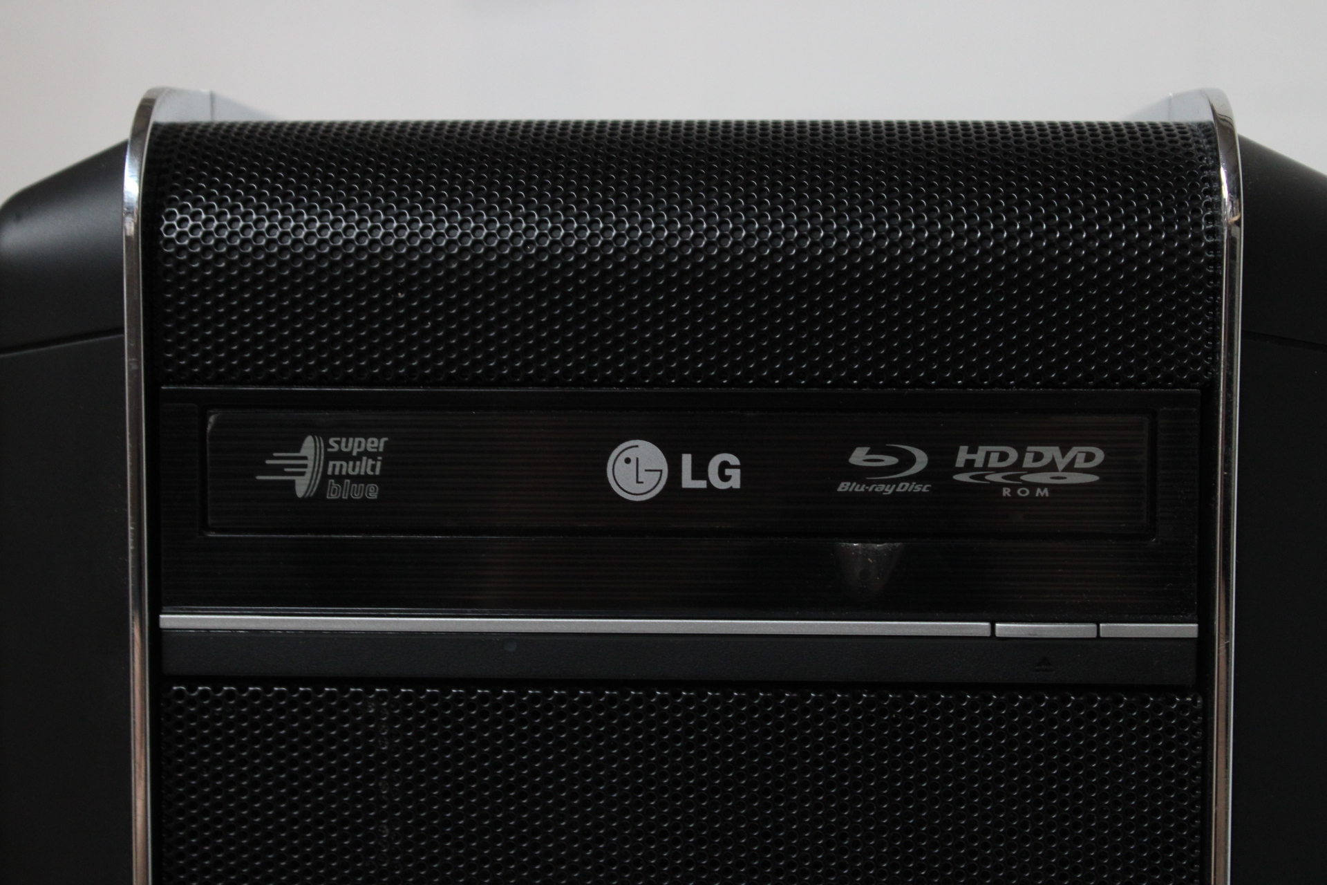 Cooler Master desktop PC kast met LG Blu-ray drive – foto 4 – kavel bij GSD Auctions, Zoeterwoude