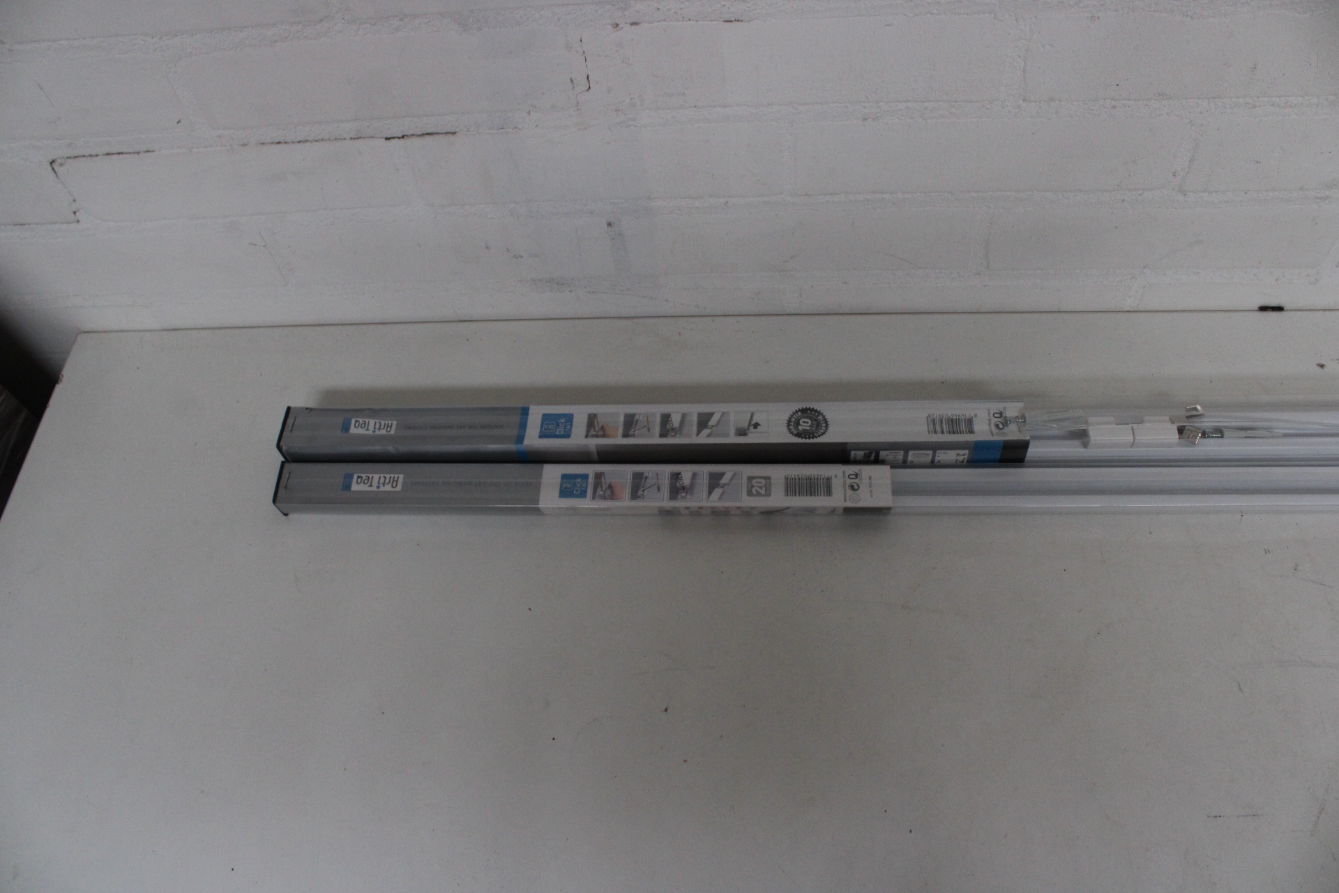 aluminium ophangrails van Artiteq – foto 2 – kavel bij GSD Auctions, Zoeterwoude
