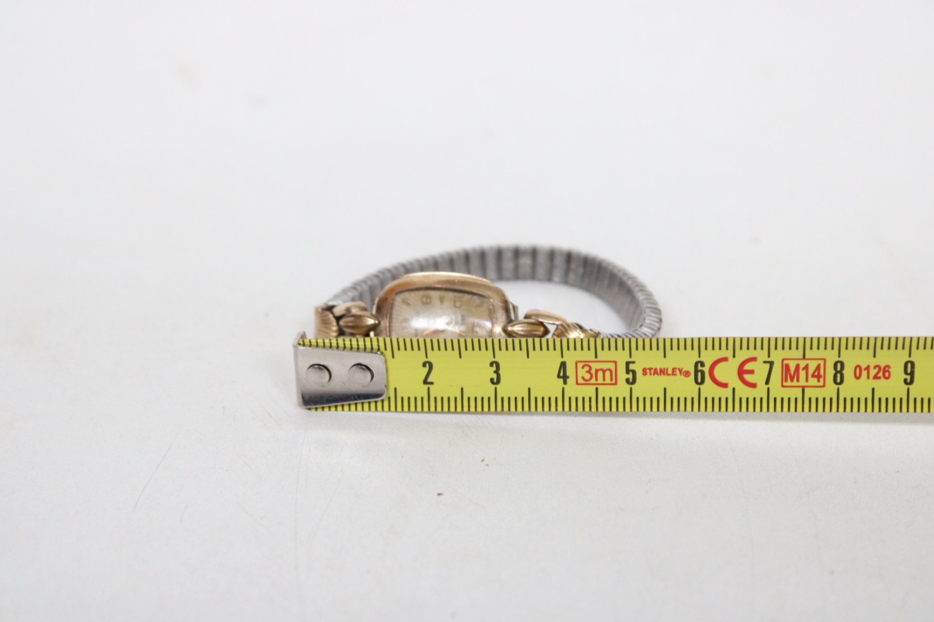 Dameshorloge met metalen band – foto 7 – kavel bij GSD Auctions, Zoeterwoude