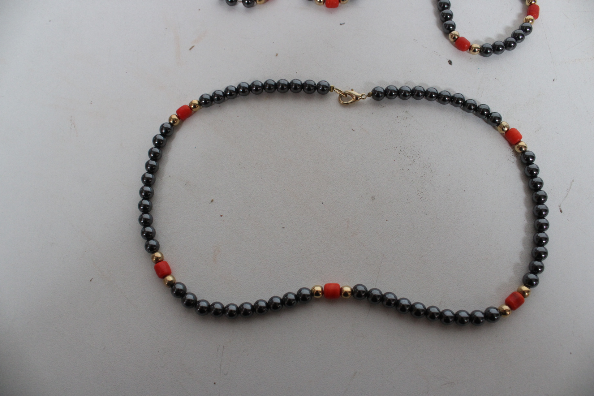 Set van sieraden en kettingen – foto 8 – kavel bij GSD Auctions, Zoeterwoude