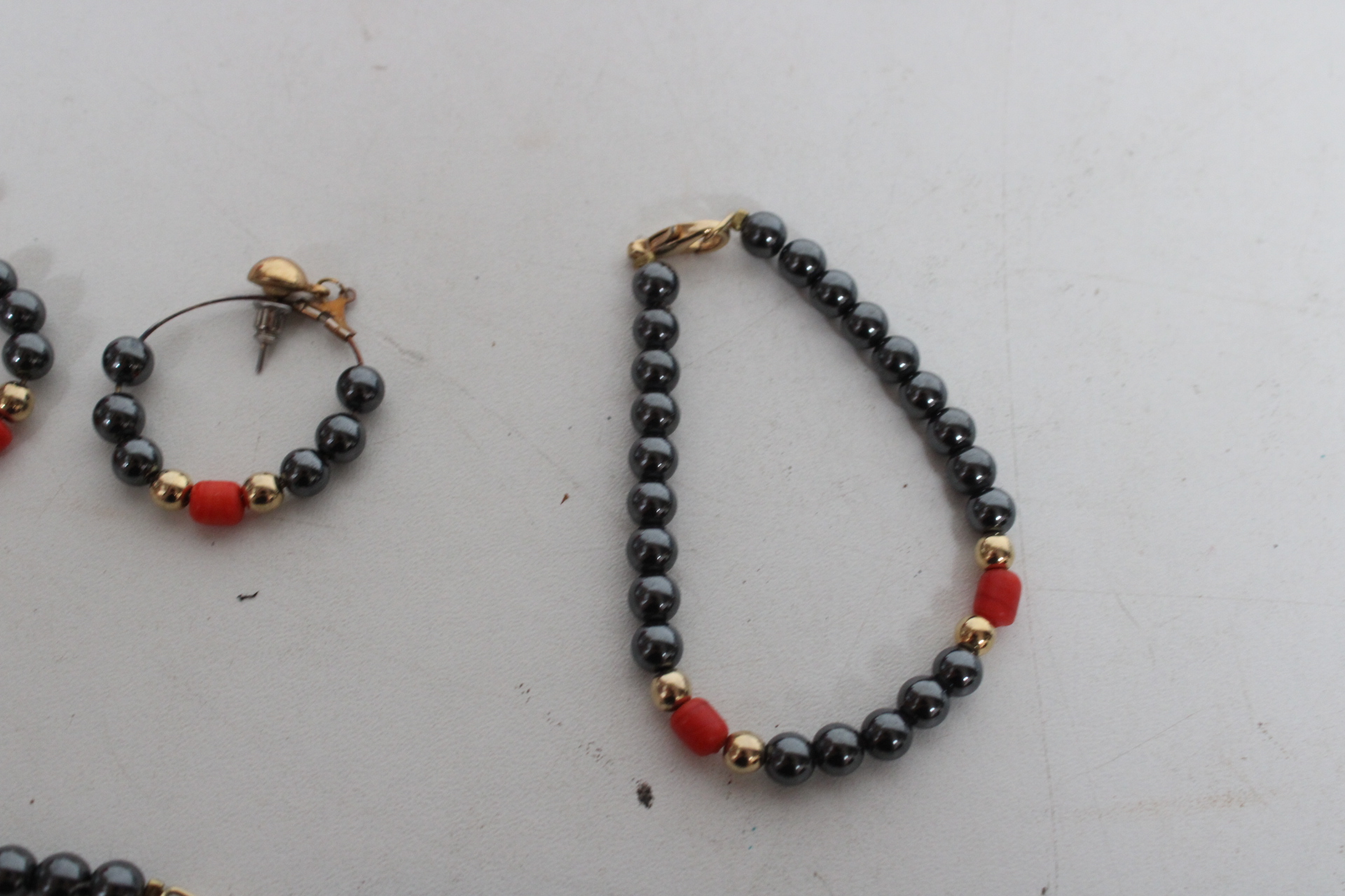 Set van sieraden en kettingen – foto 9 – kavel bij GSD Auctions, Zoeterwoude