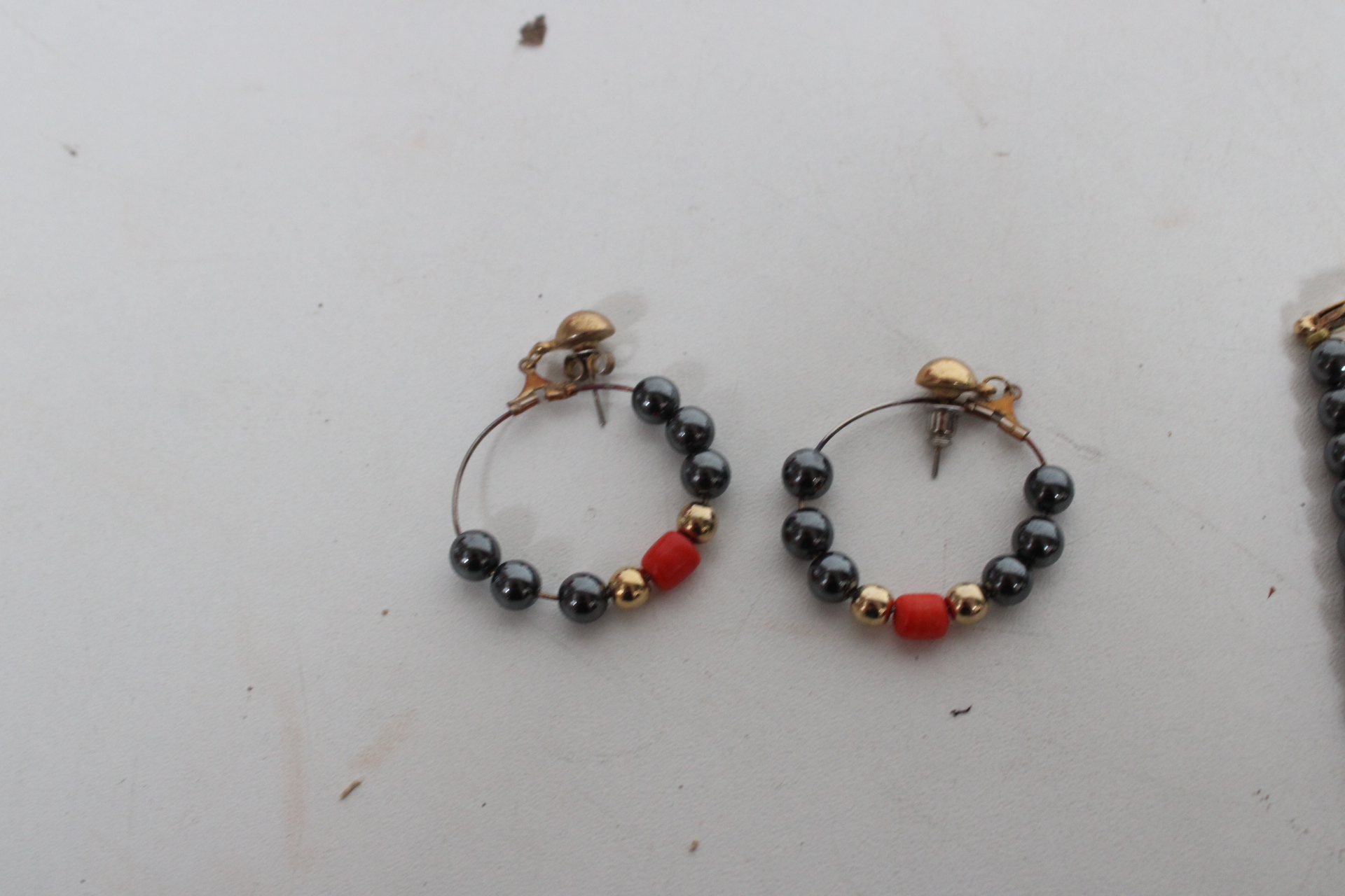 Set van sieraden en kettingen – foto 10 – kavel bij GSD Auctions, Zoeterwoude